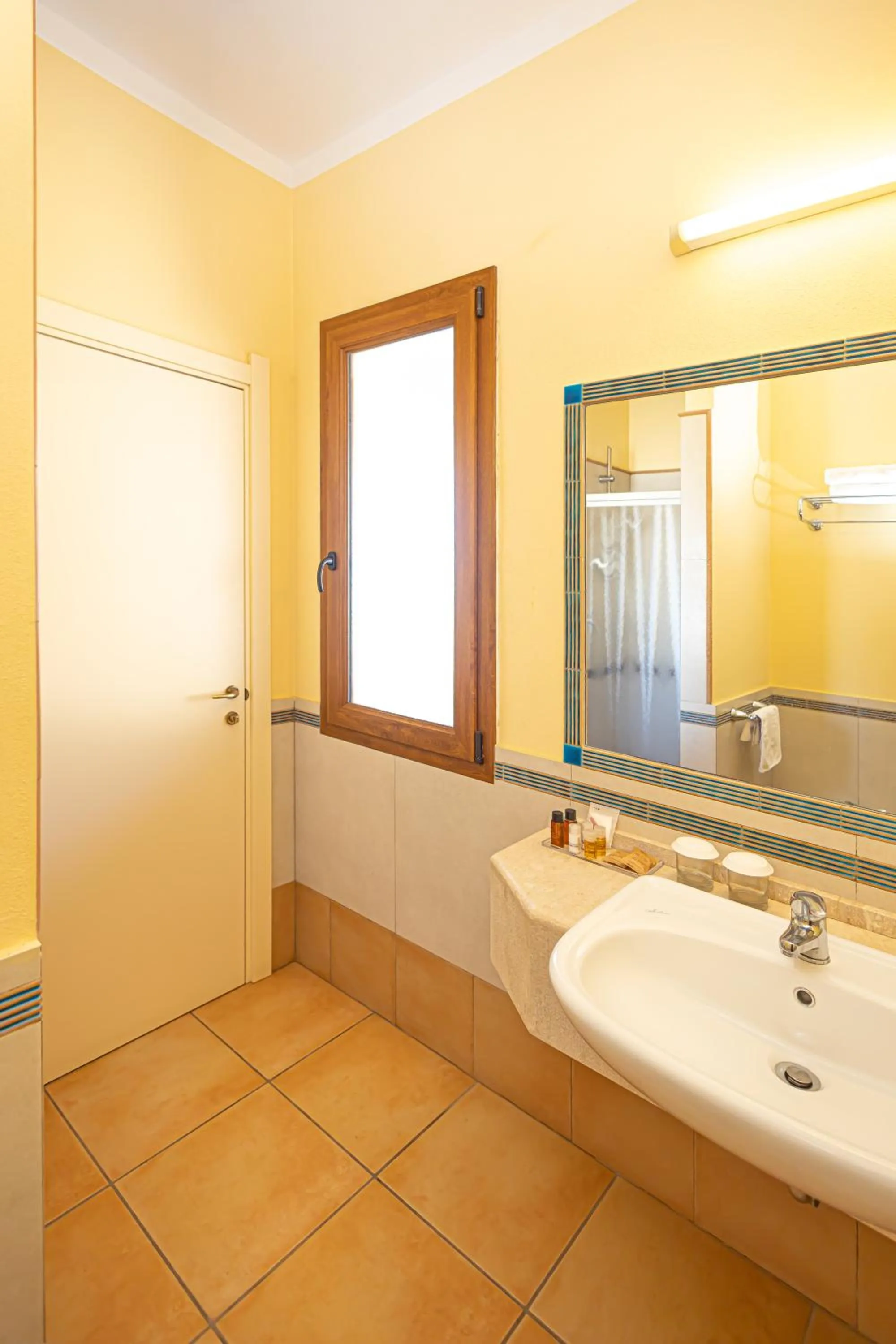 Shower in LVG Hotel Collection - La Rosa dei Venti