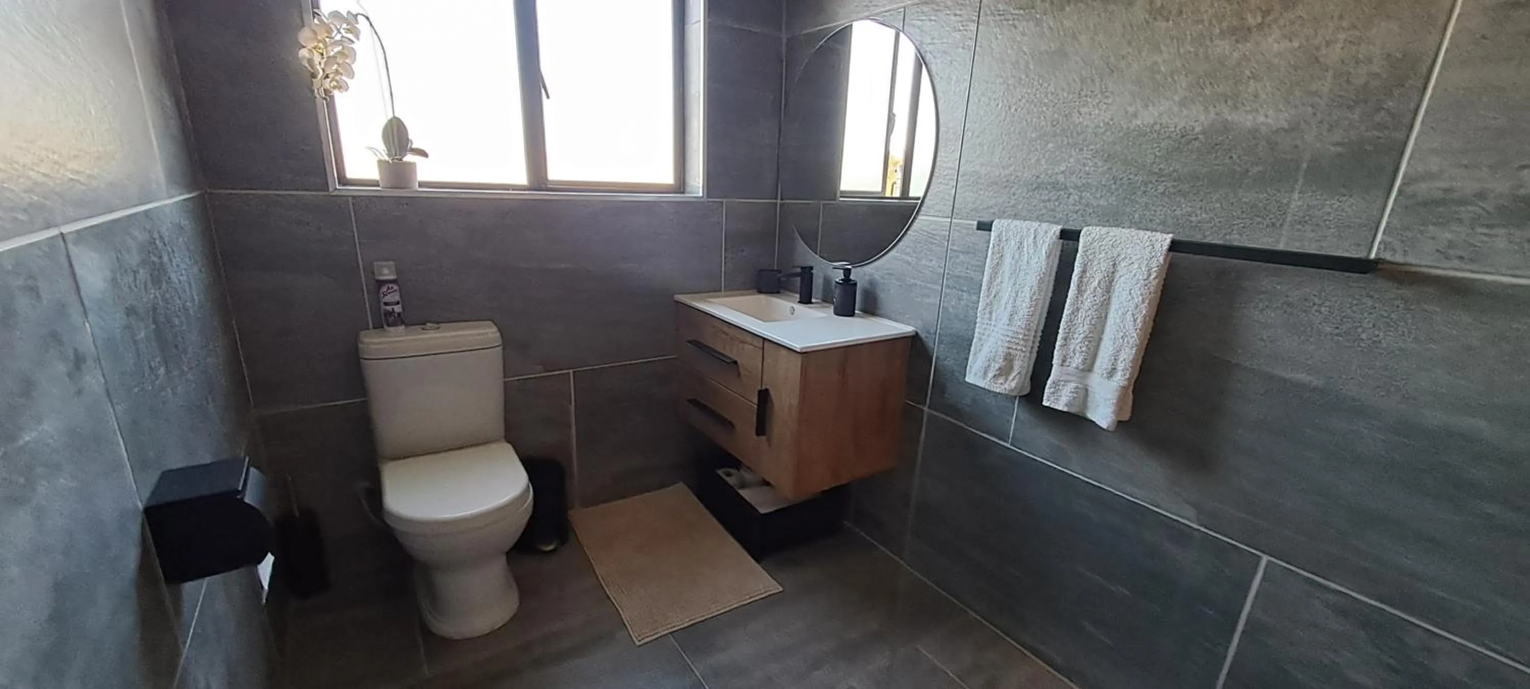 Bathroom in The Ranch House at African Safari Lodge
