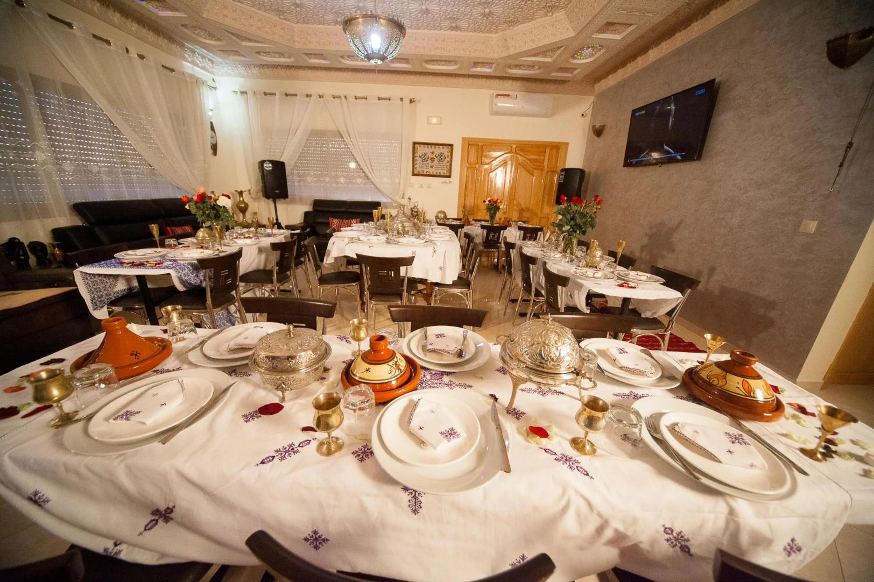 Restaurant/places to eat in Riad Mimosa