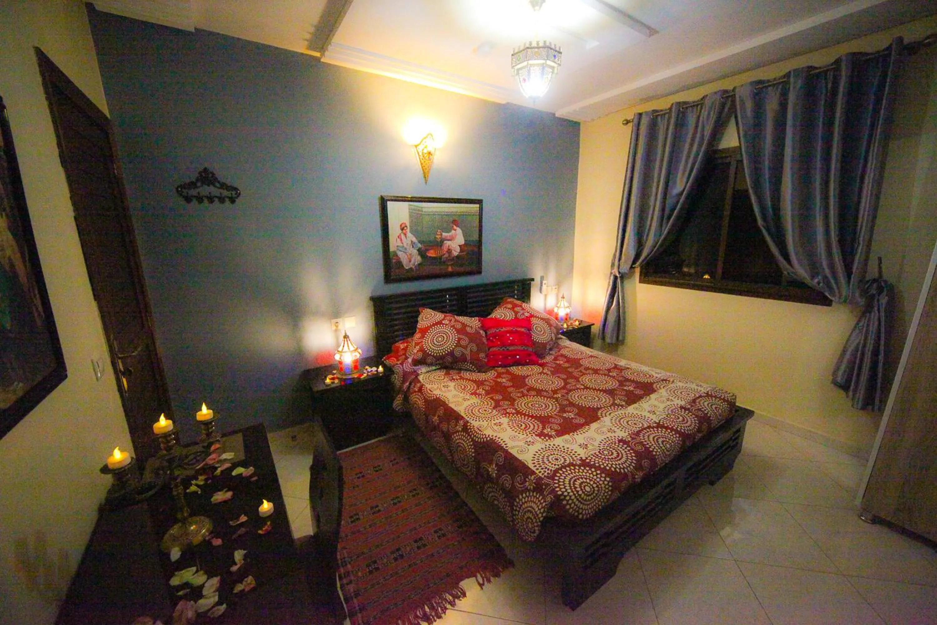 Photo of the whole room, Bed in Riad Mimosa