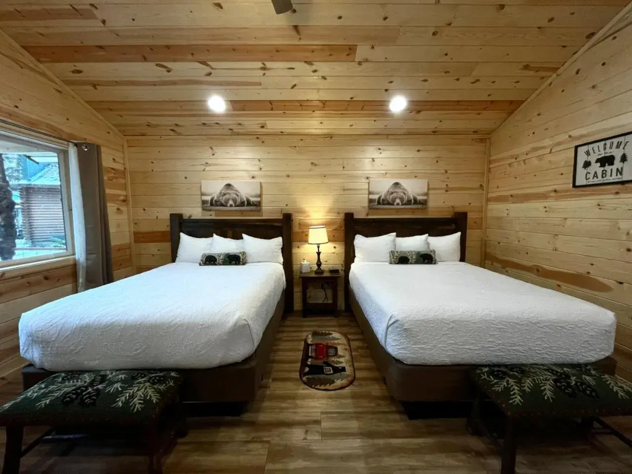 Deluxe Double Room in Riverfront Motel & Cabins Deluxe Double Room in Riverfront Motel & Cabins