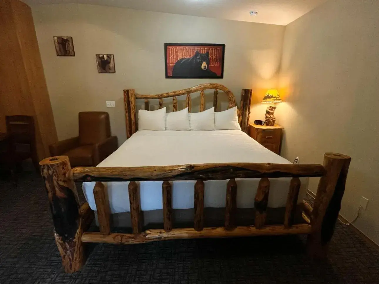 Standard King Room in Riverfront Motel & Cabins Standard King Room in Riverfront Motel & Cabins