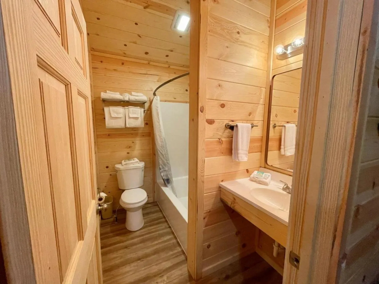 Shower in Riverfront Motel & Cabins