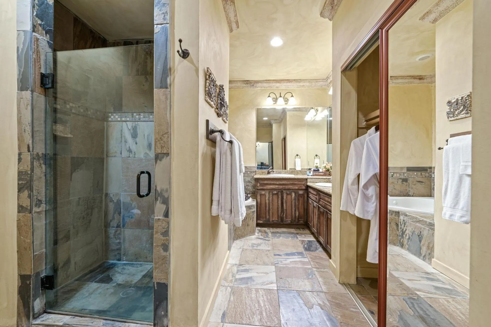 Shower in Blanco Riverside Cottages