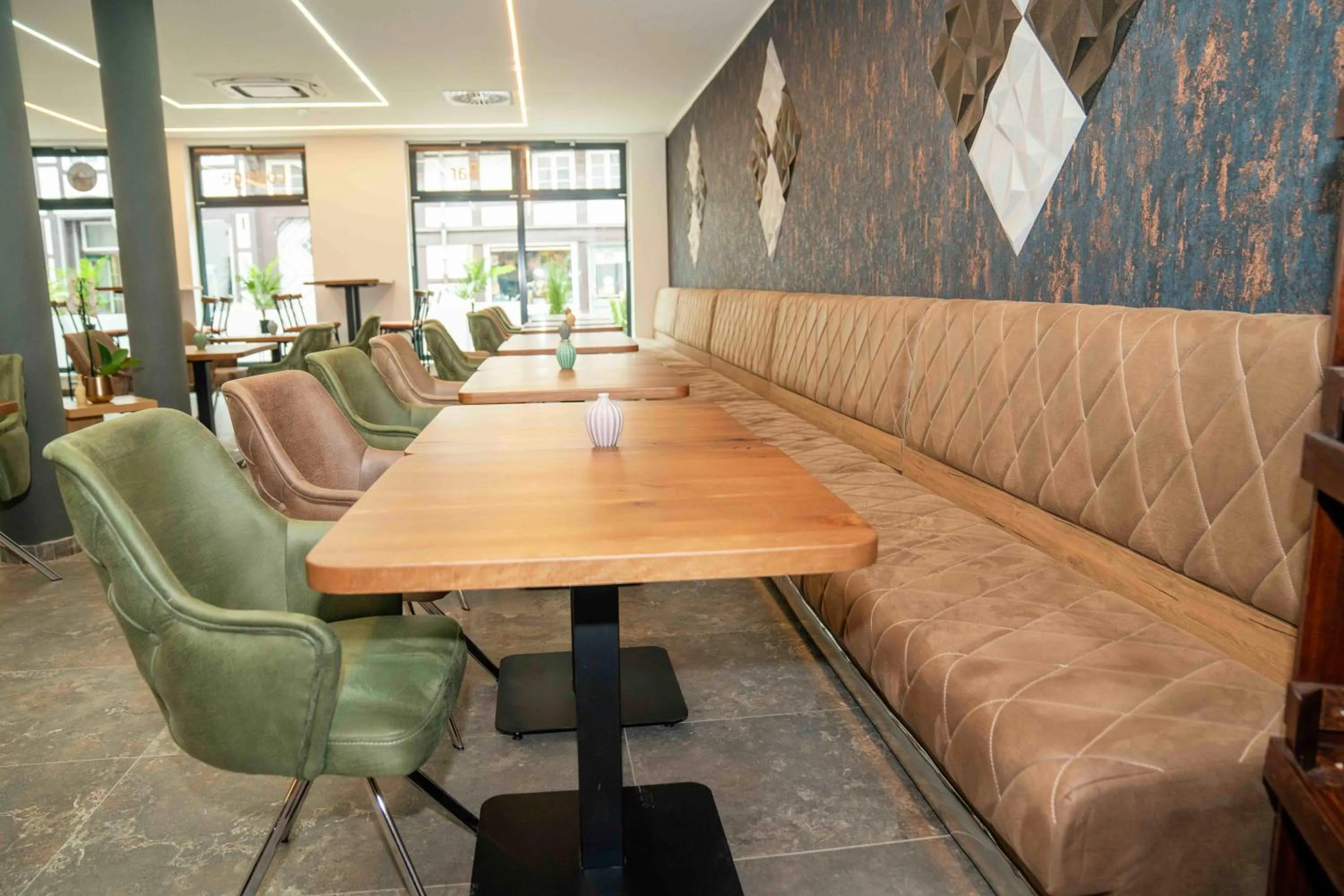 Restaurant/places to eat in Central Hotel & Lounge Adult Only