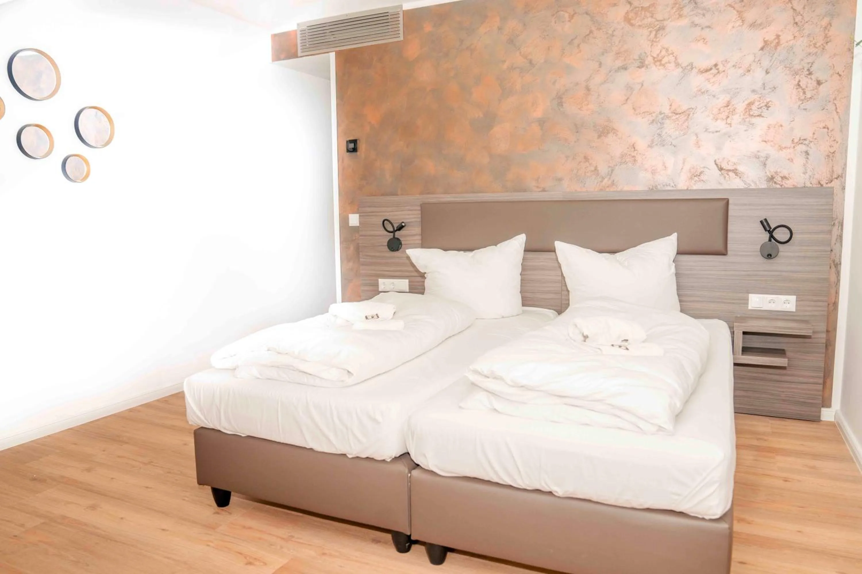 Bedroom, Bed in Central Hotel & Lounge Adult Only