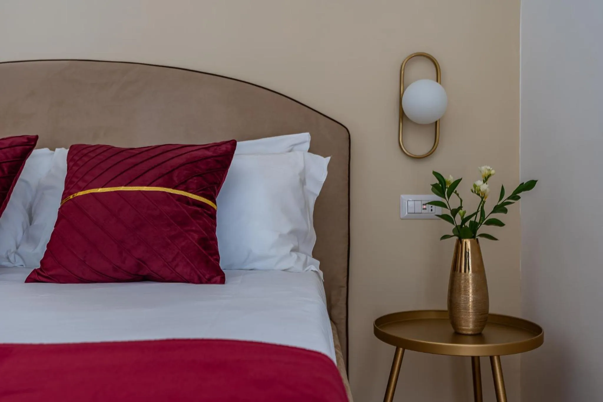 Bed in Decimo Meridio- At Spanish Steps-