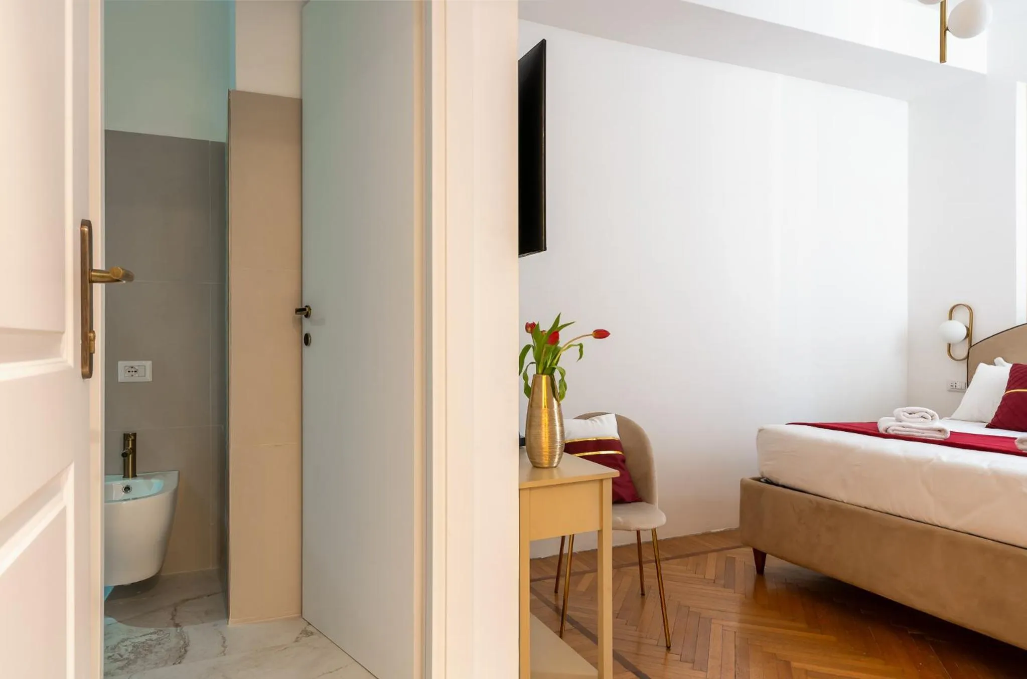 Bedroom, Bed in Decimo Meridio- At Spanish Steps-