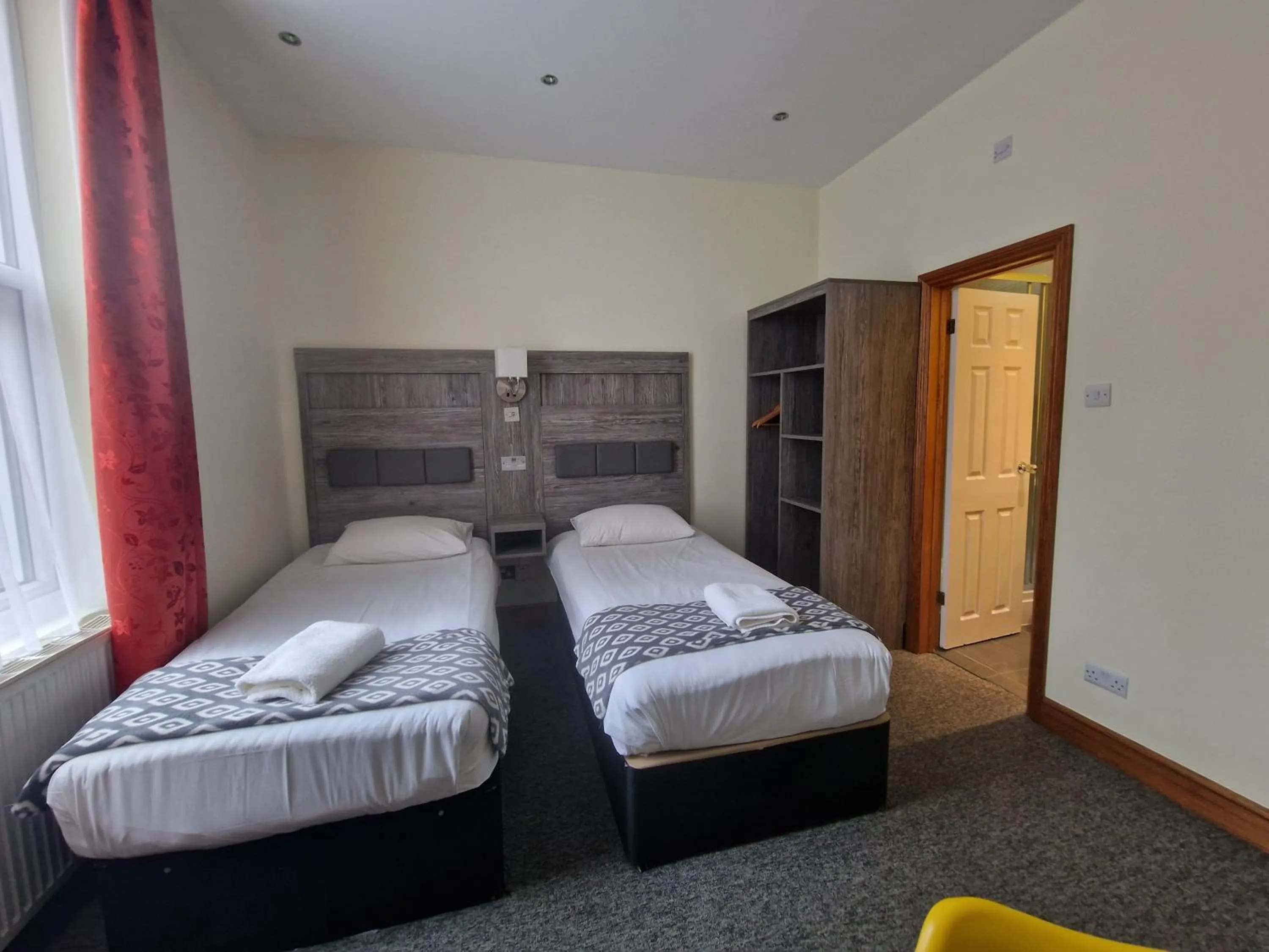 Photo of the whole room, Bed in Hotel 65