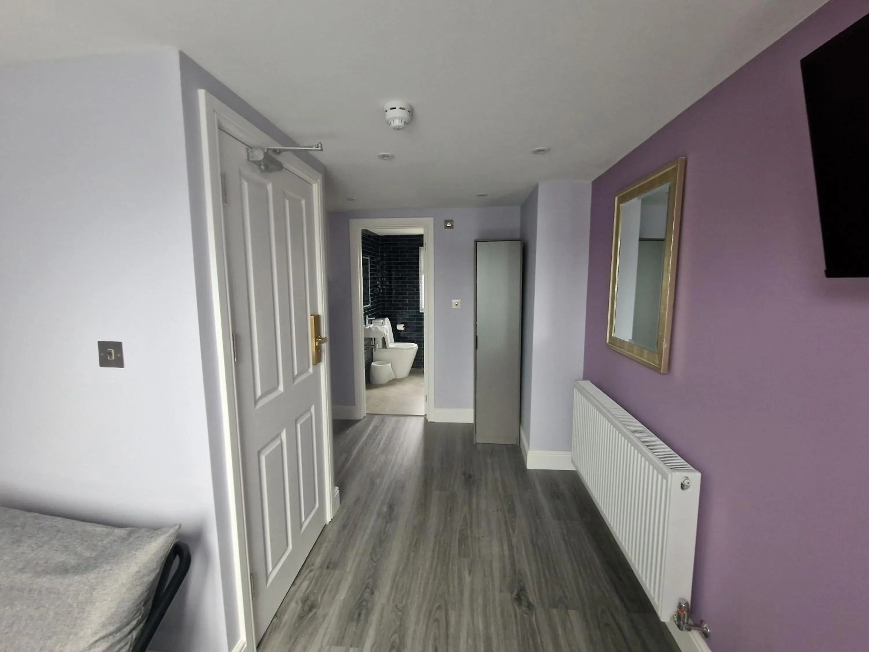 Photo of the whole room in Hotel 65