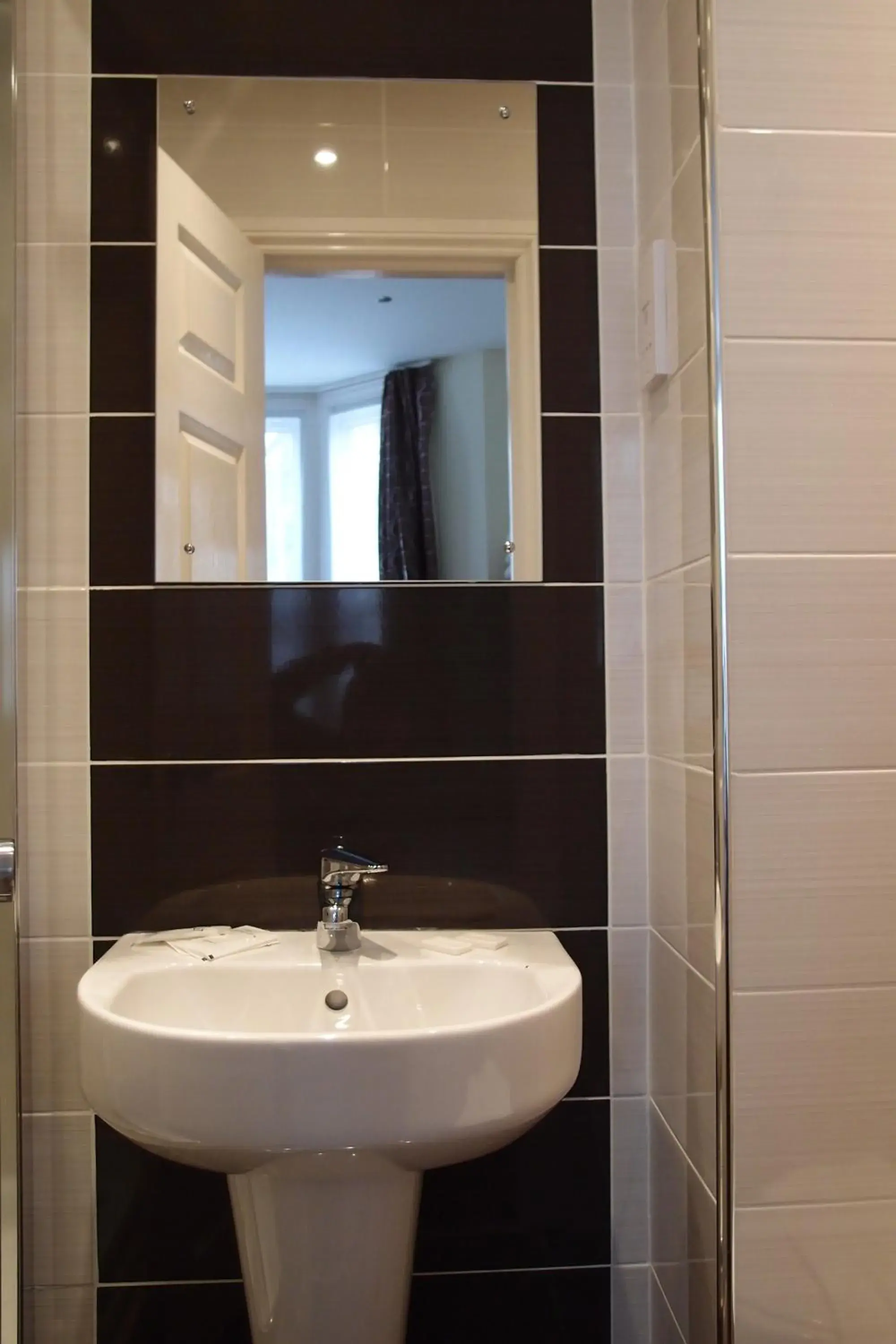 Triple Room in Hotel 65 Triple Room in Hotel 65