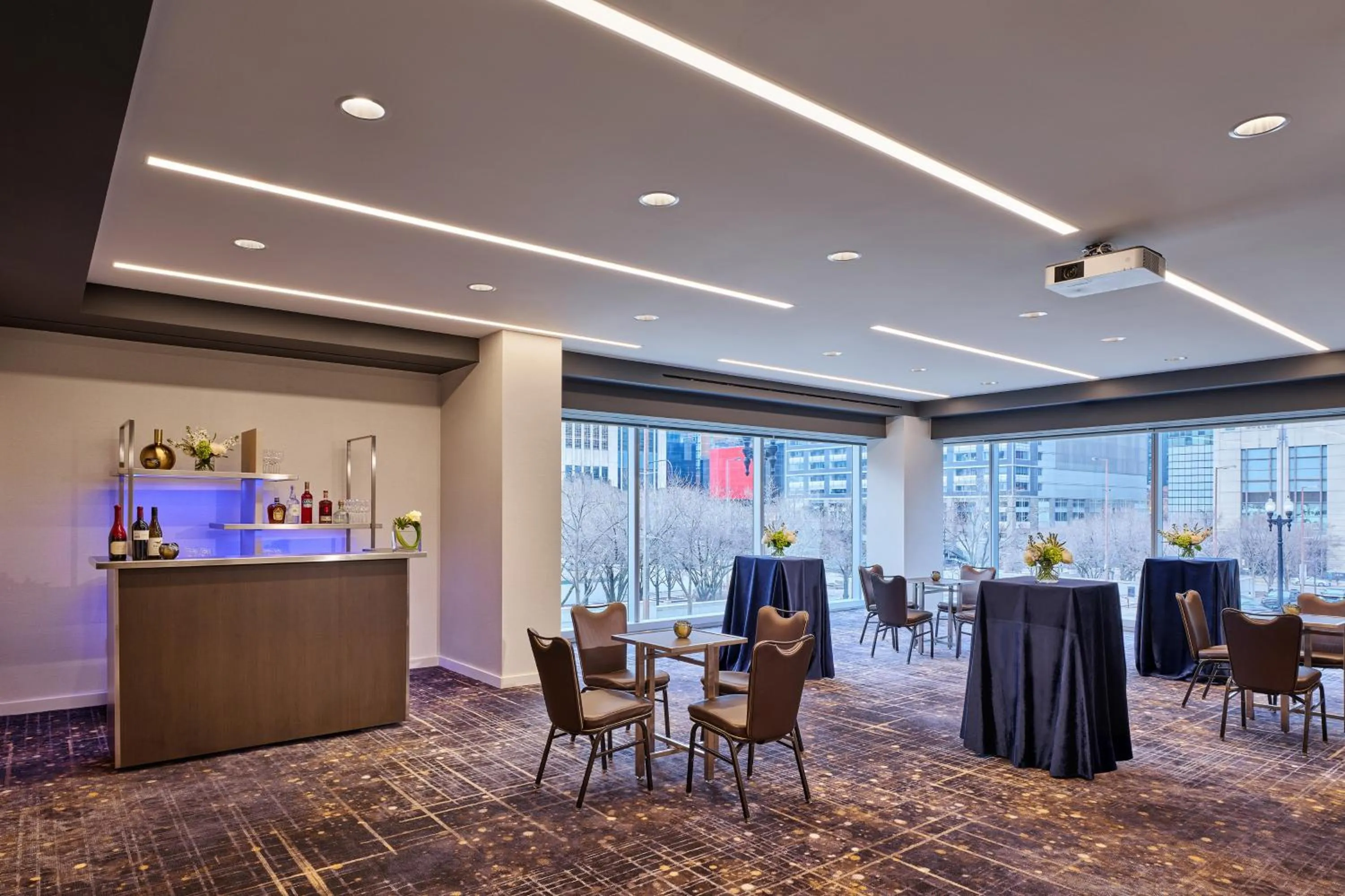 Meeting/conference room in Loews Chicago Hotel