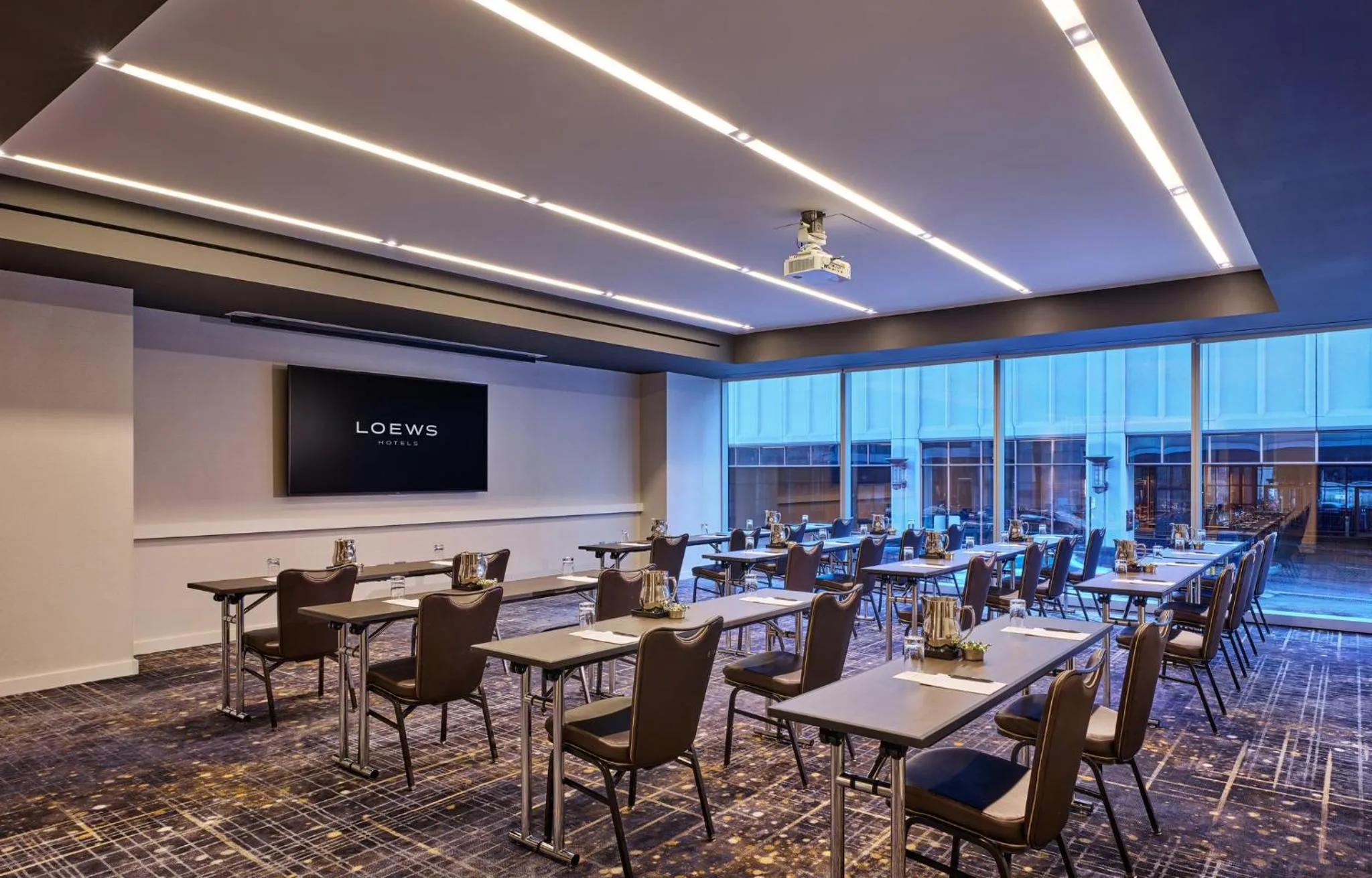 Meeting/conference room in Loews Chicago Hotel