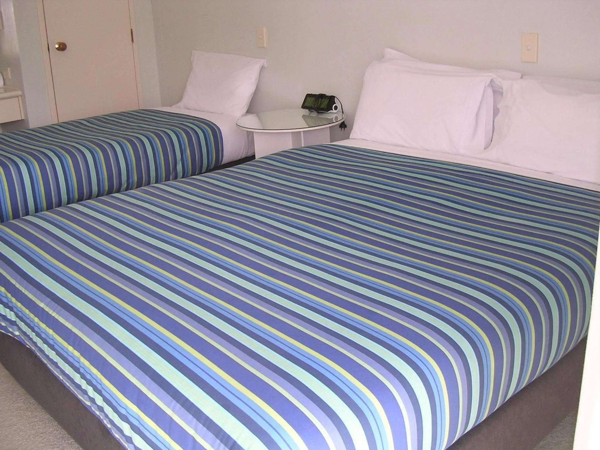 Bedroom, Bed in Acacia Lodge Motel