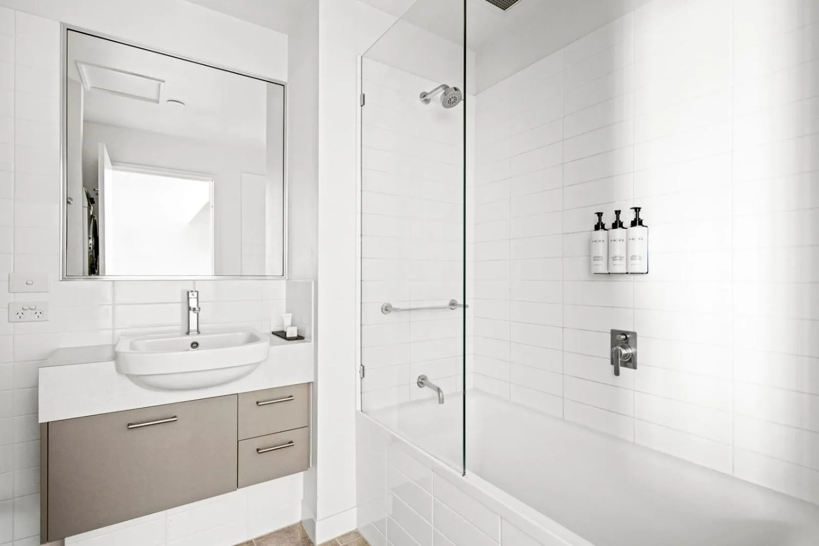 Shower in Quest Townsville on Eyre