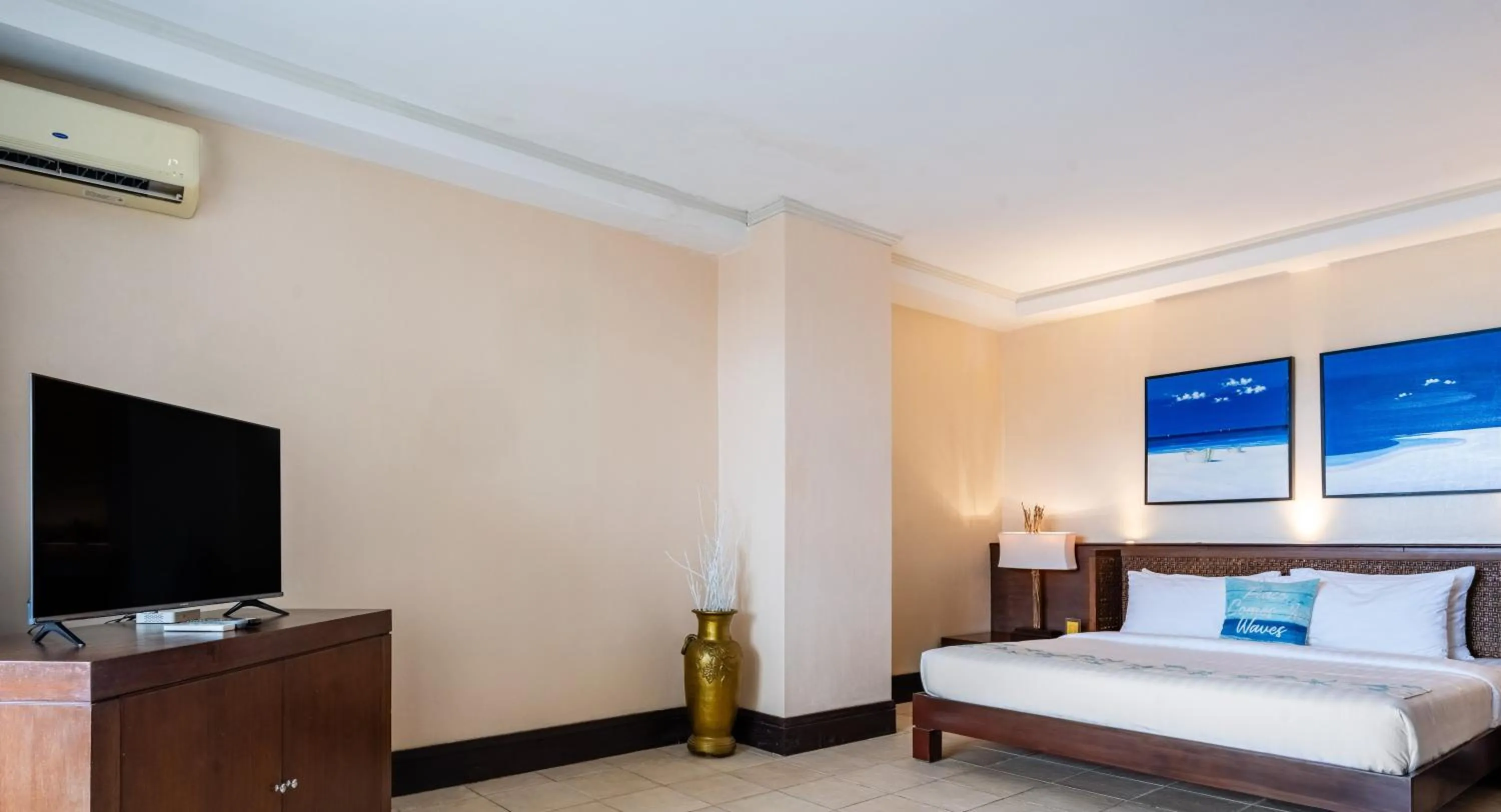 Bedroom, Bed in Le Soleil de Boracay Hotel