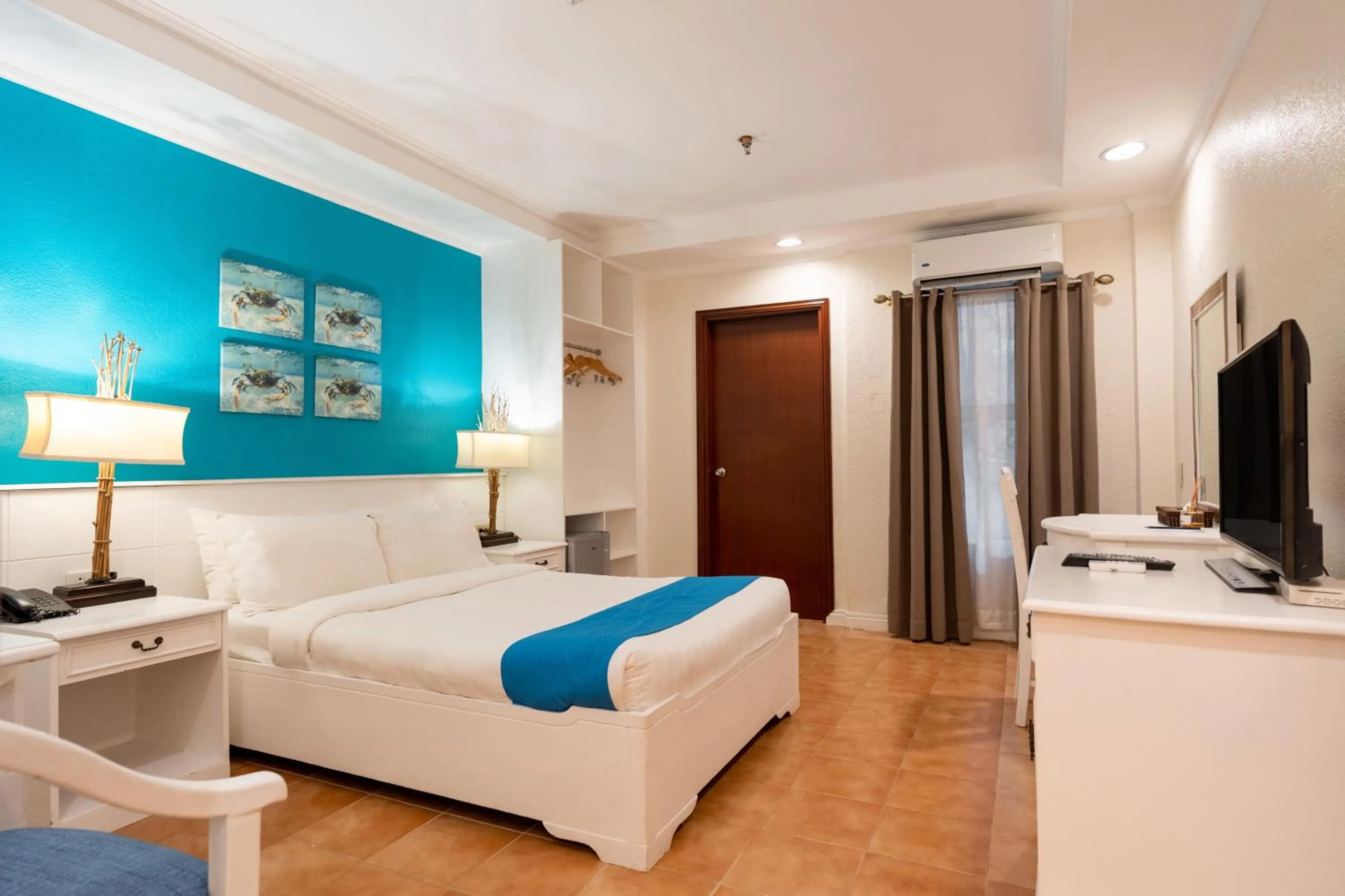 Photo of the whole room, Bed in Le Soleil de Boracay Hotel