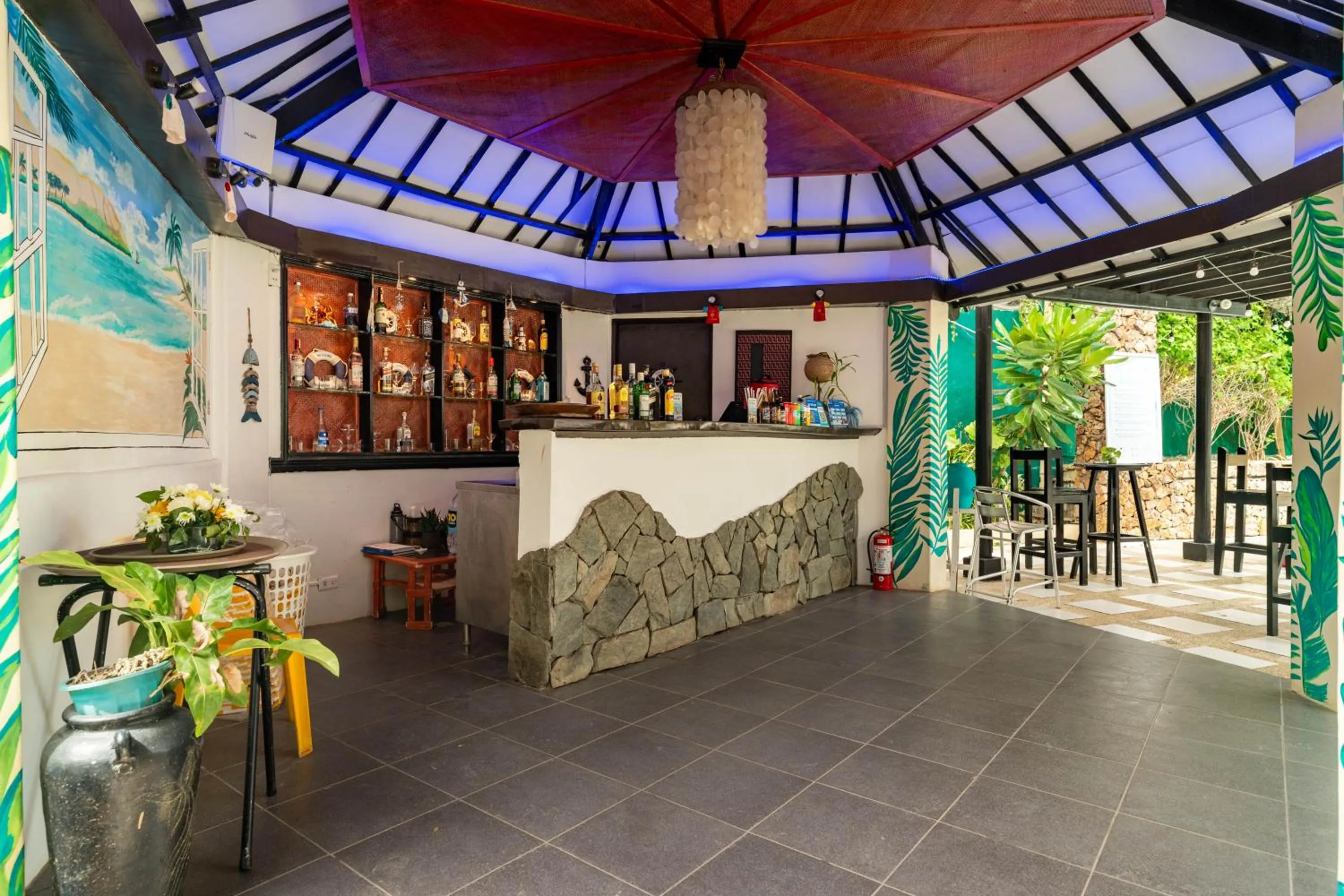 Lounge or bar in Le Soleil de Boracay Hotel