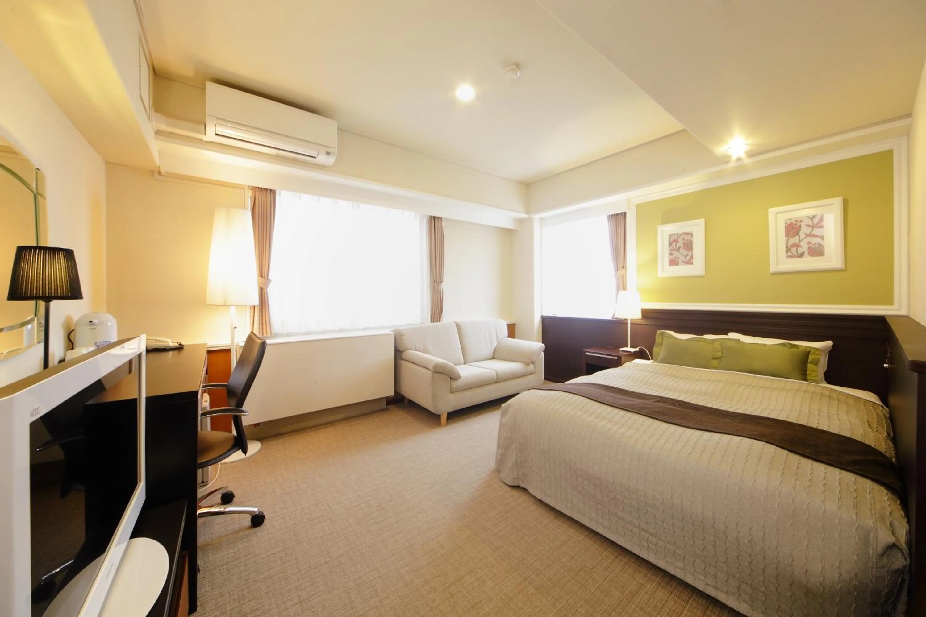 Photo of the whole room, Bed in Grand Park Hotel EX Fukushimaebisu