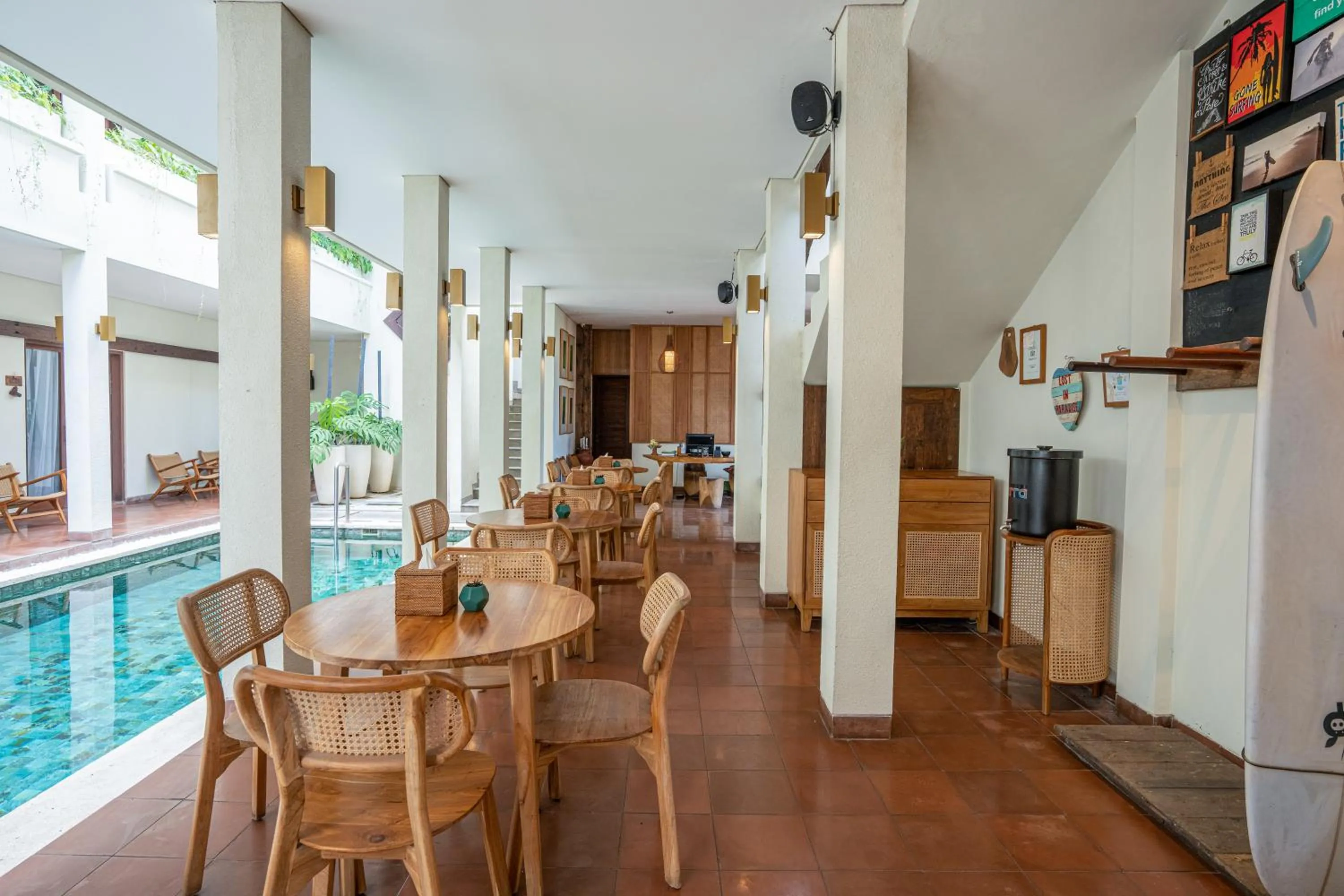 Restaurant/places to eat in Sedasa Lodge