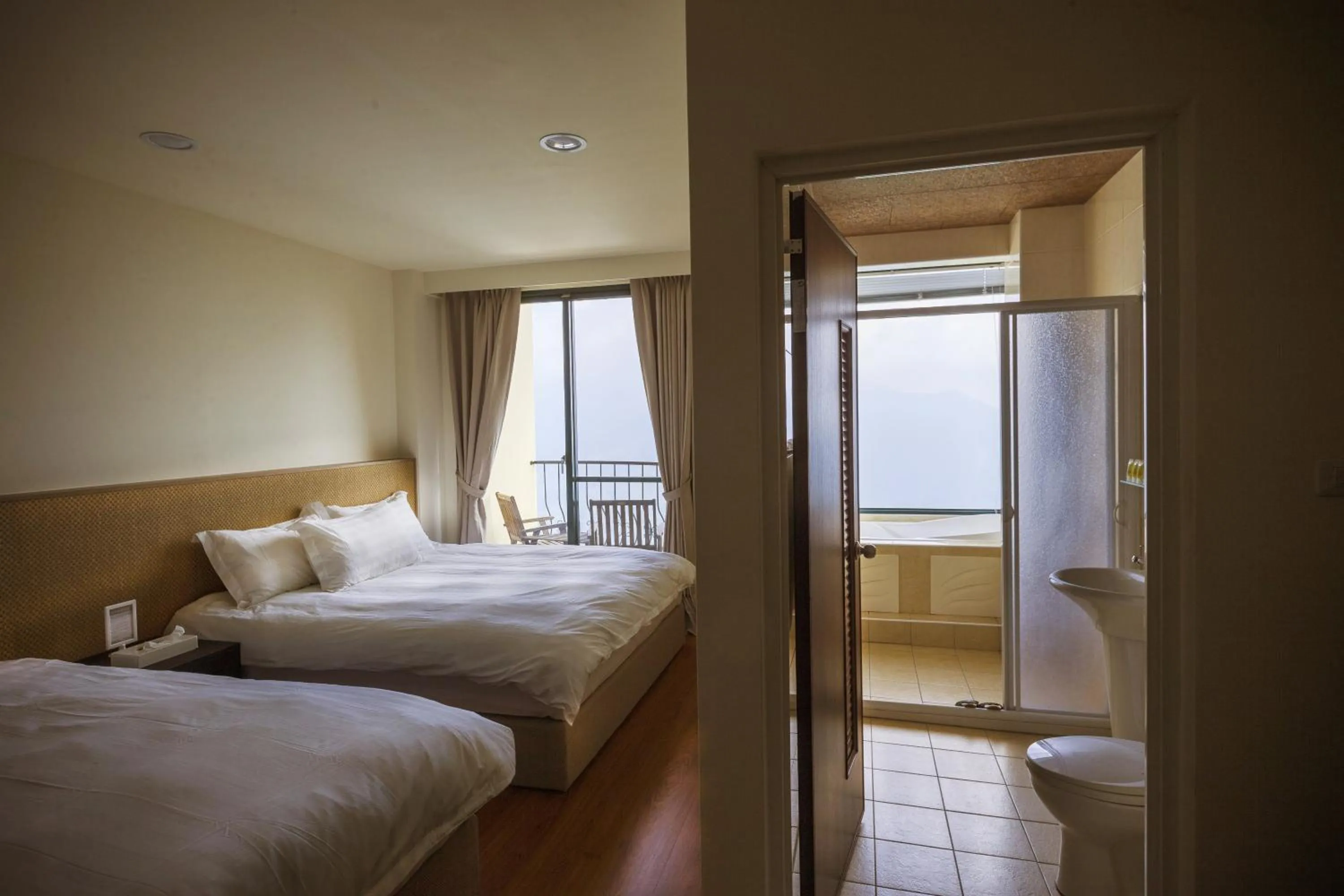 Bedroom, Bed in Le Retour Du Printemps Villa