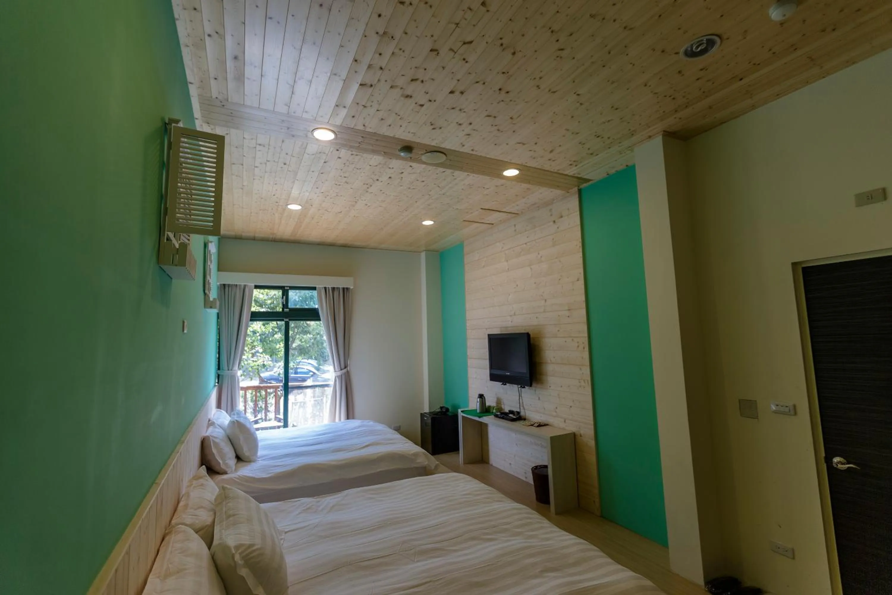 Bedroom, Bed in Le Retour Du Printemps Villa