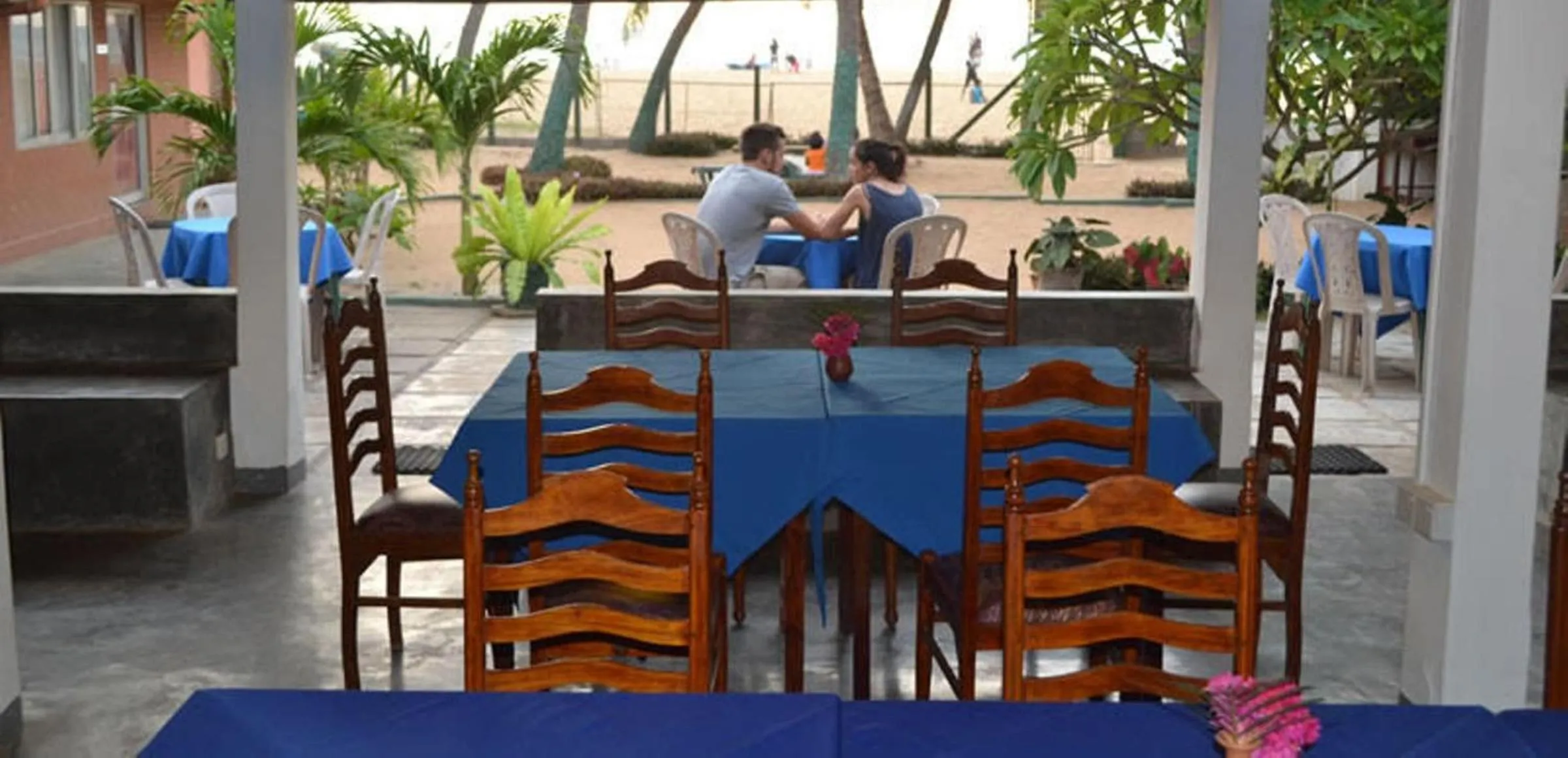 Restaurant/places to eat in Star Beach Guest House