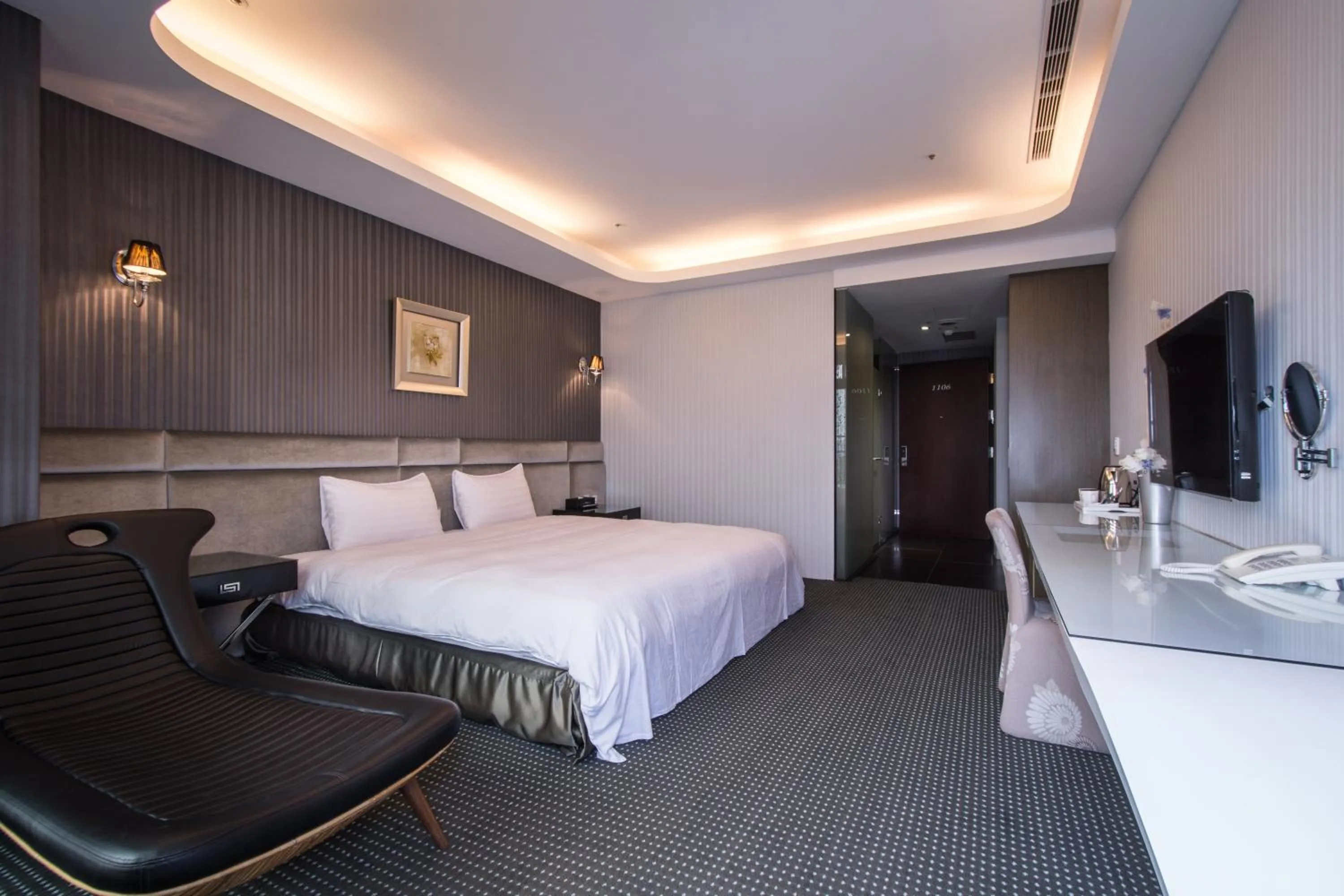 Bed in Shianghu Boutique Hotel