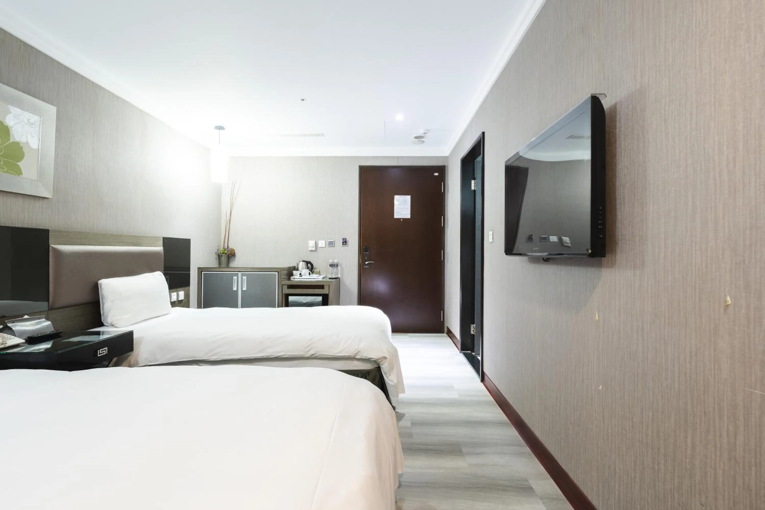 Bed in Shianghu Boutique Hotel