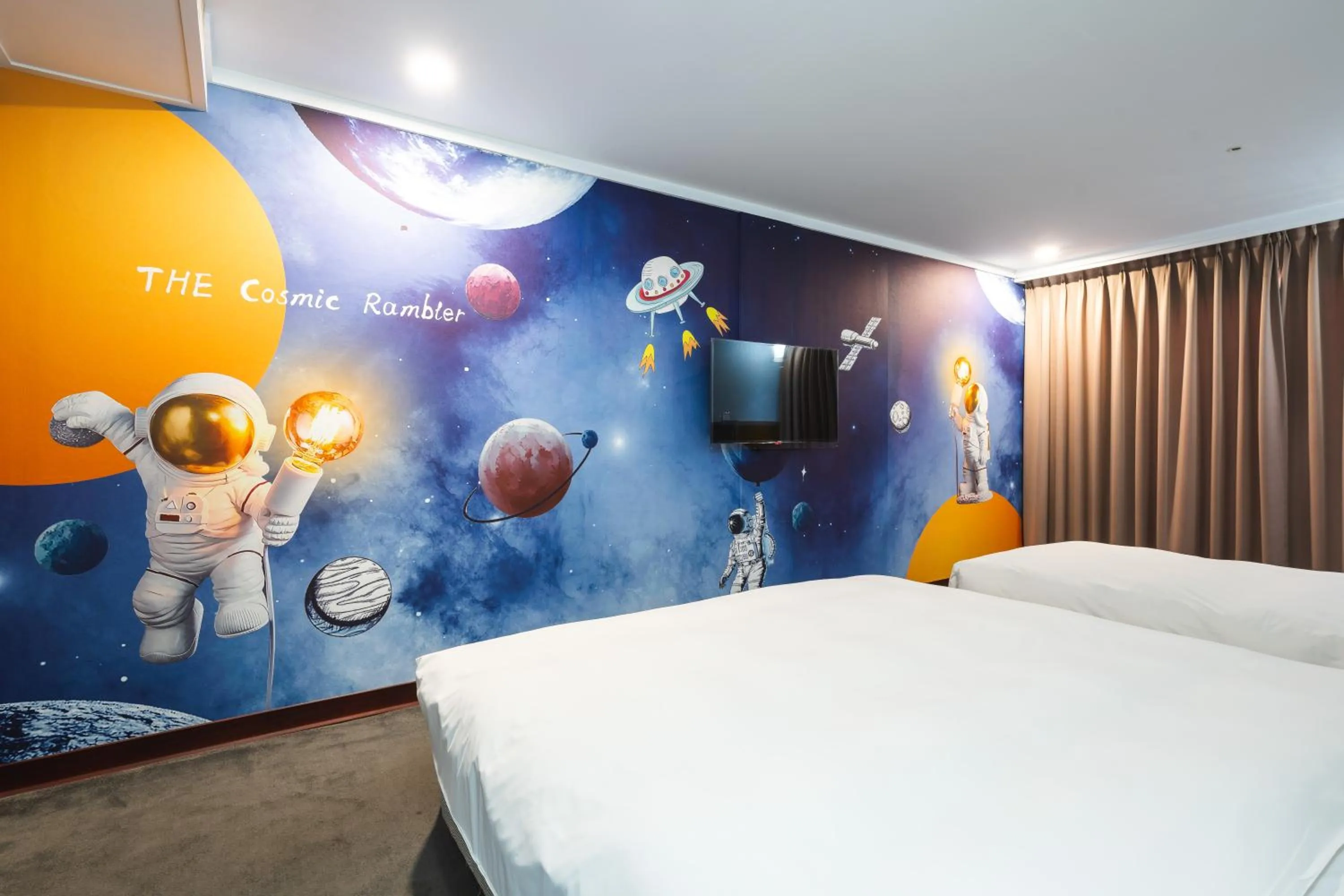 Bed in Shianghu Boutique Hotel