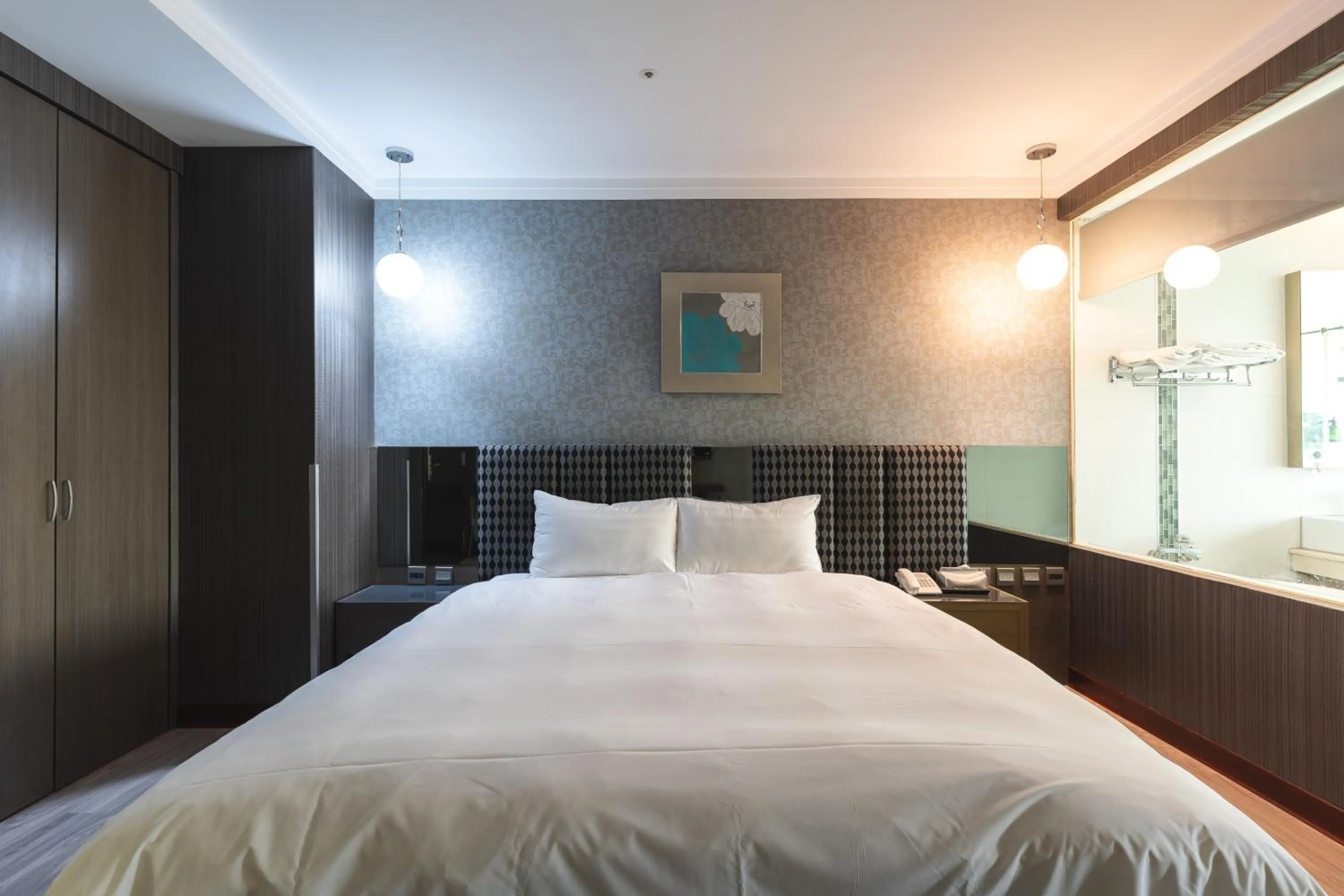 Bed in Shianghu Boutique Hotel