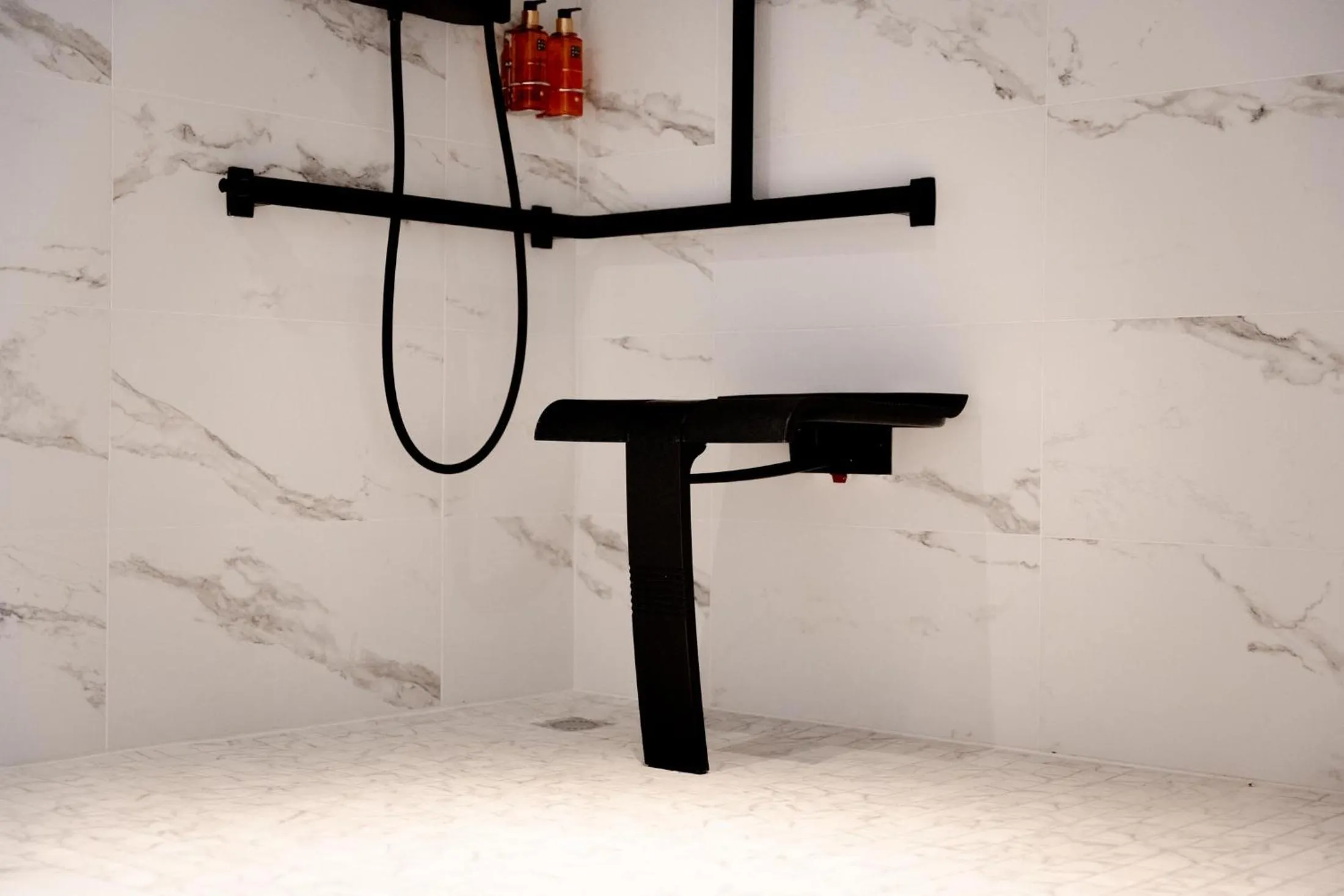 Bathroom in Bô Hôtels Ambronay