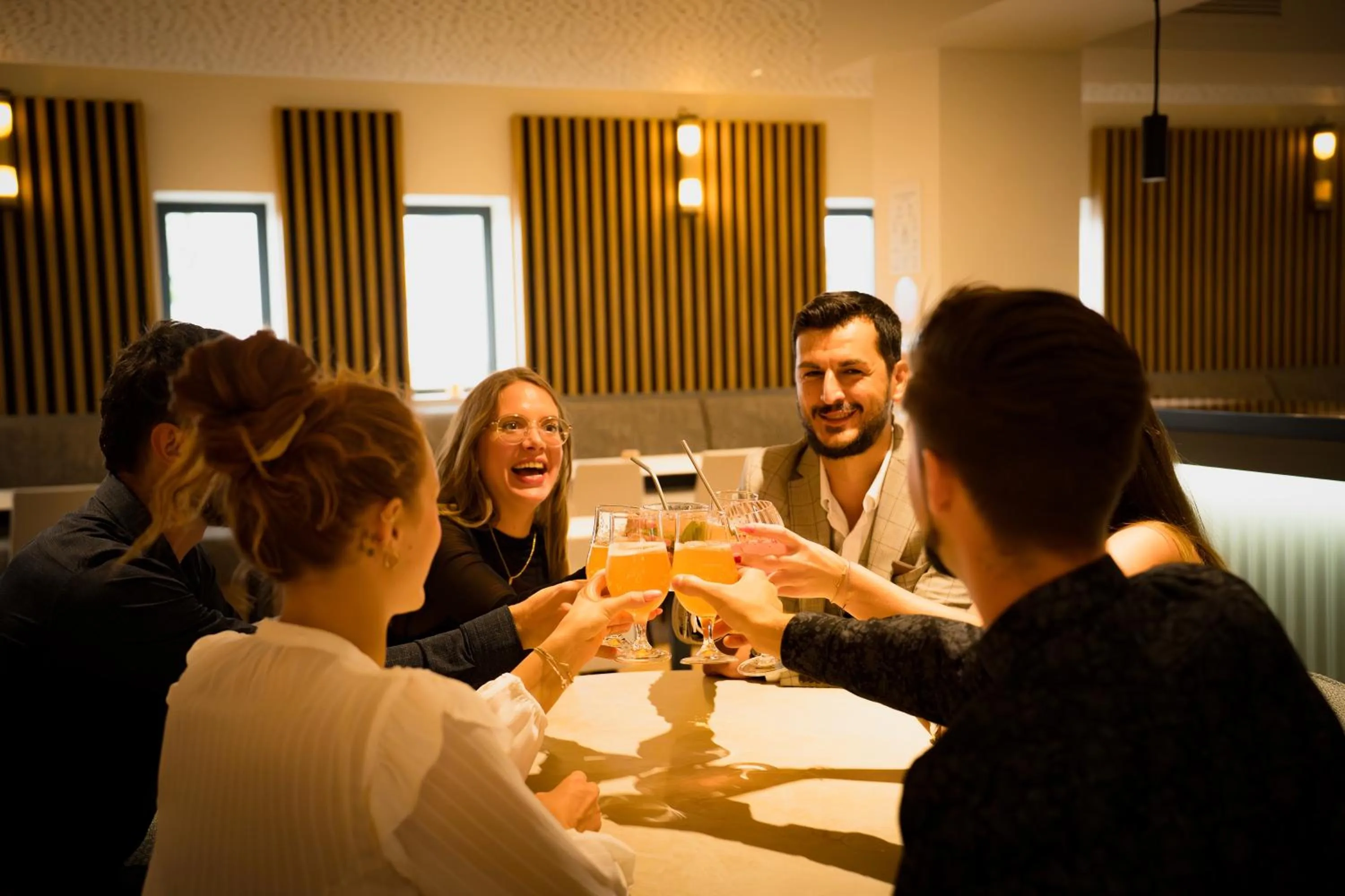 Lounge or bar in Bô Hôtels Ambronay