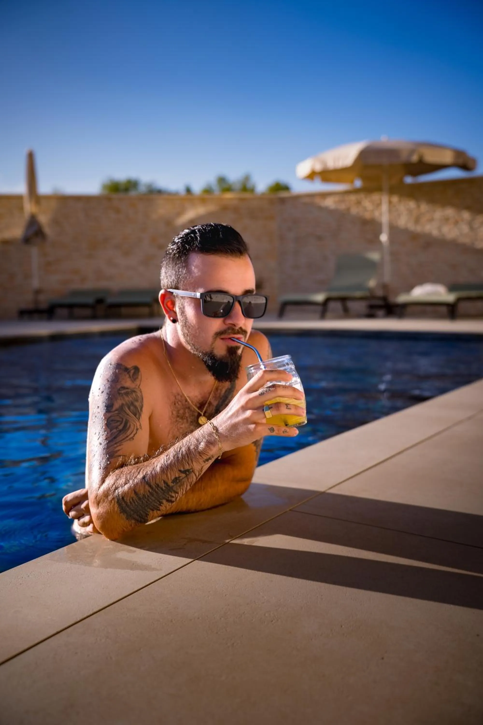 Swimming pool in Bô Hôtels Ambronay