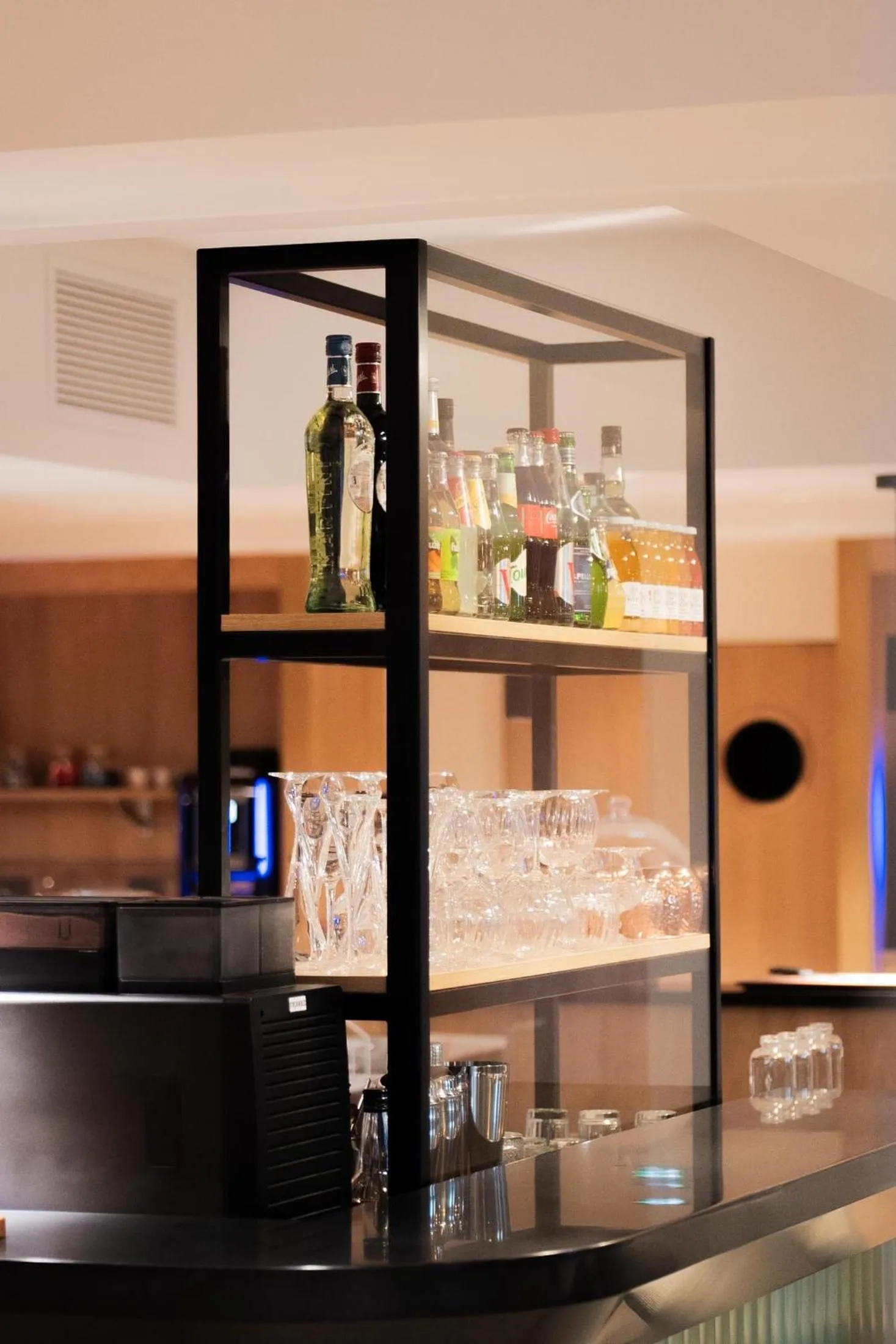 Lounge or bar in Bô Hôtels Ambronay