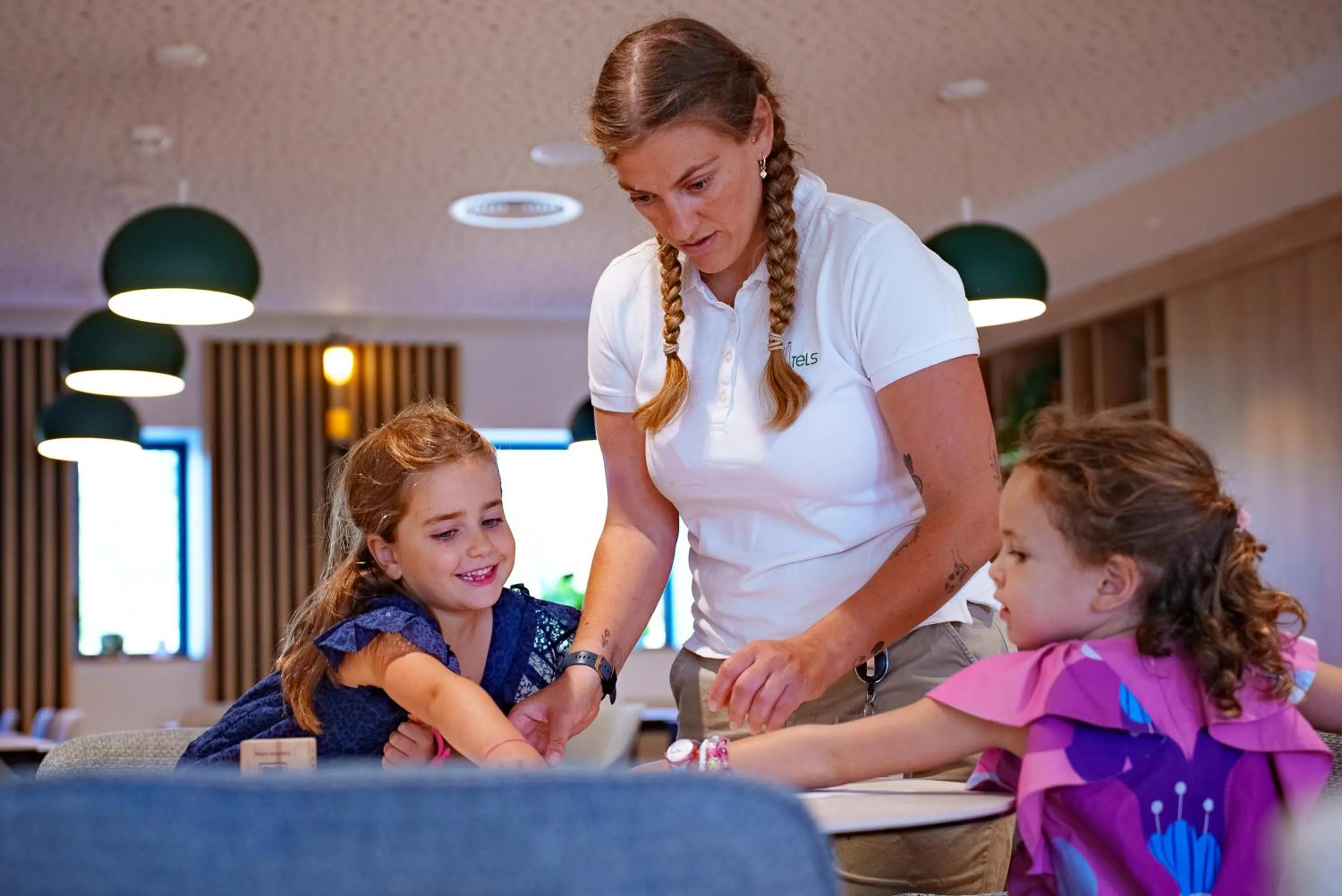 children in Bô Hôtels Ambronay