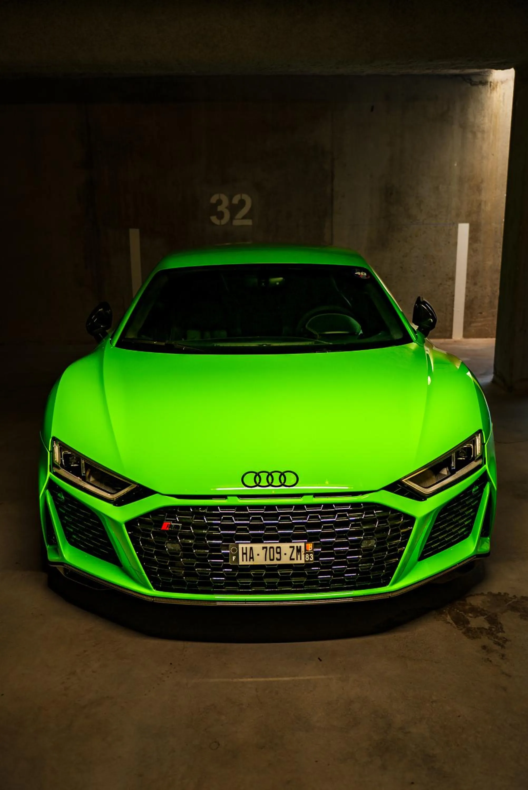 Parking in Bô Hôtels Ambronay