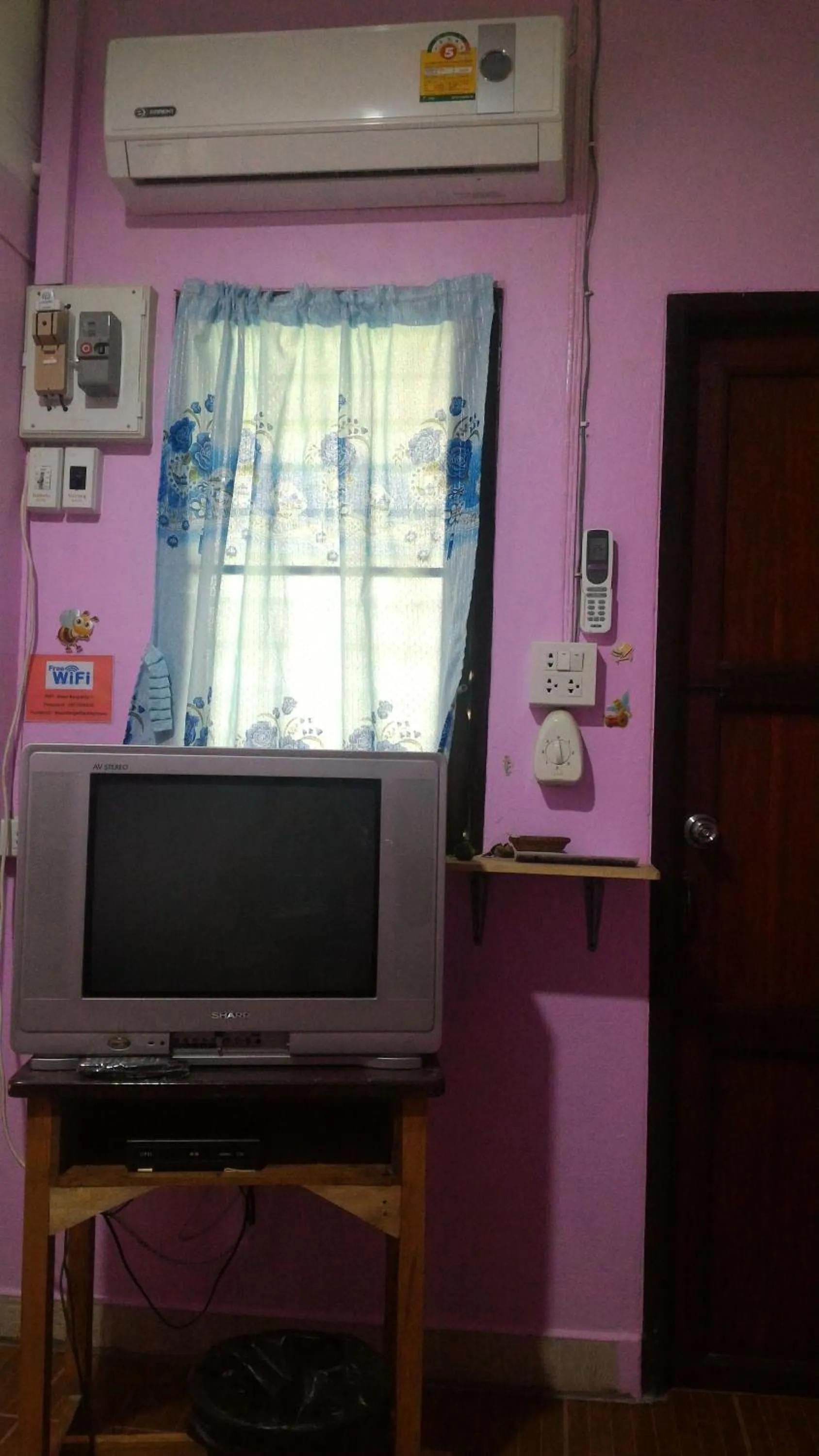 Decorative detail in Baan Benjathip