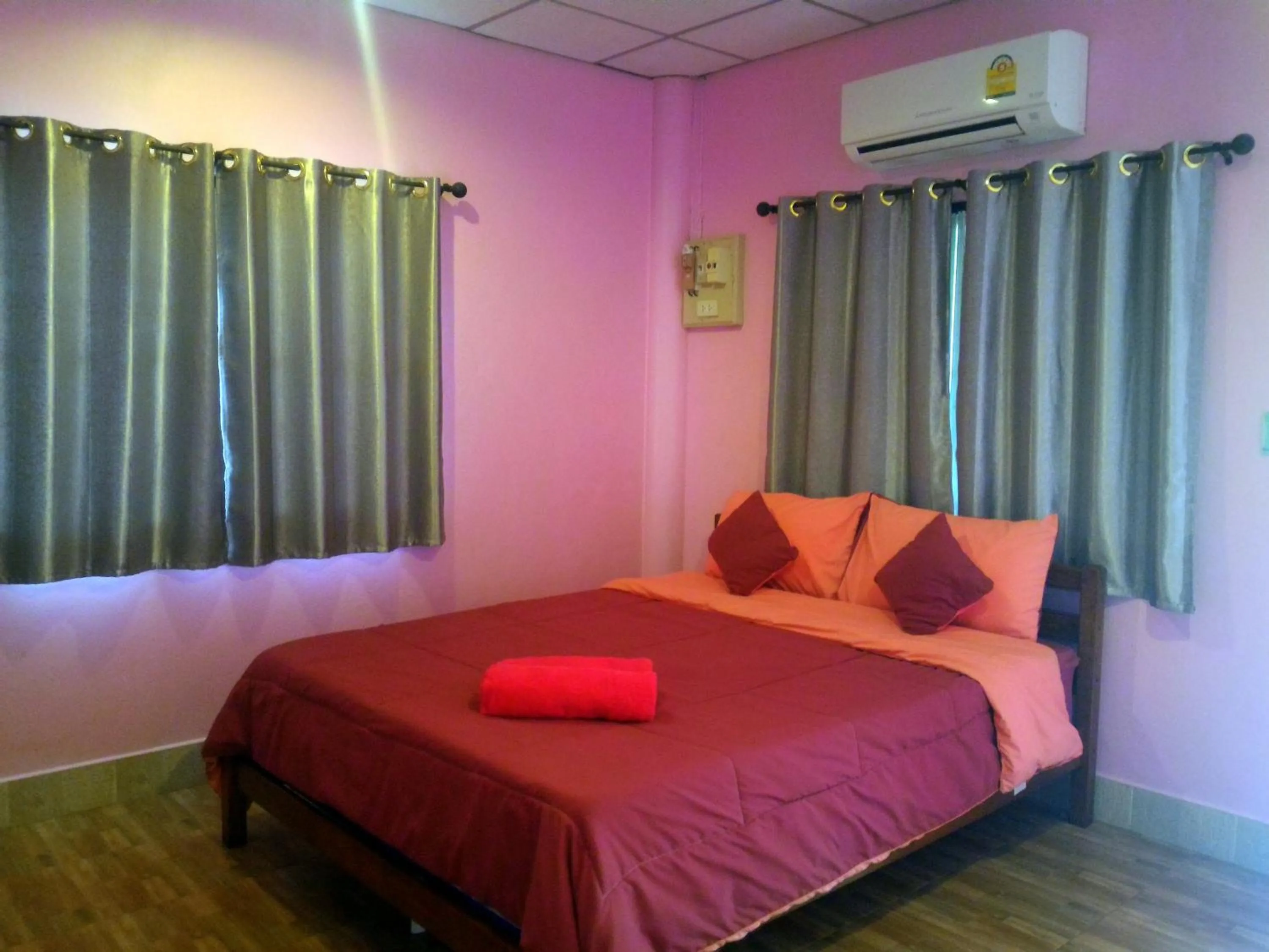 Bed in Baan Benjathip