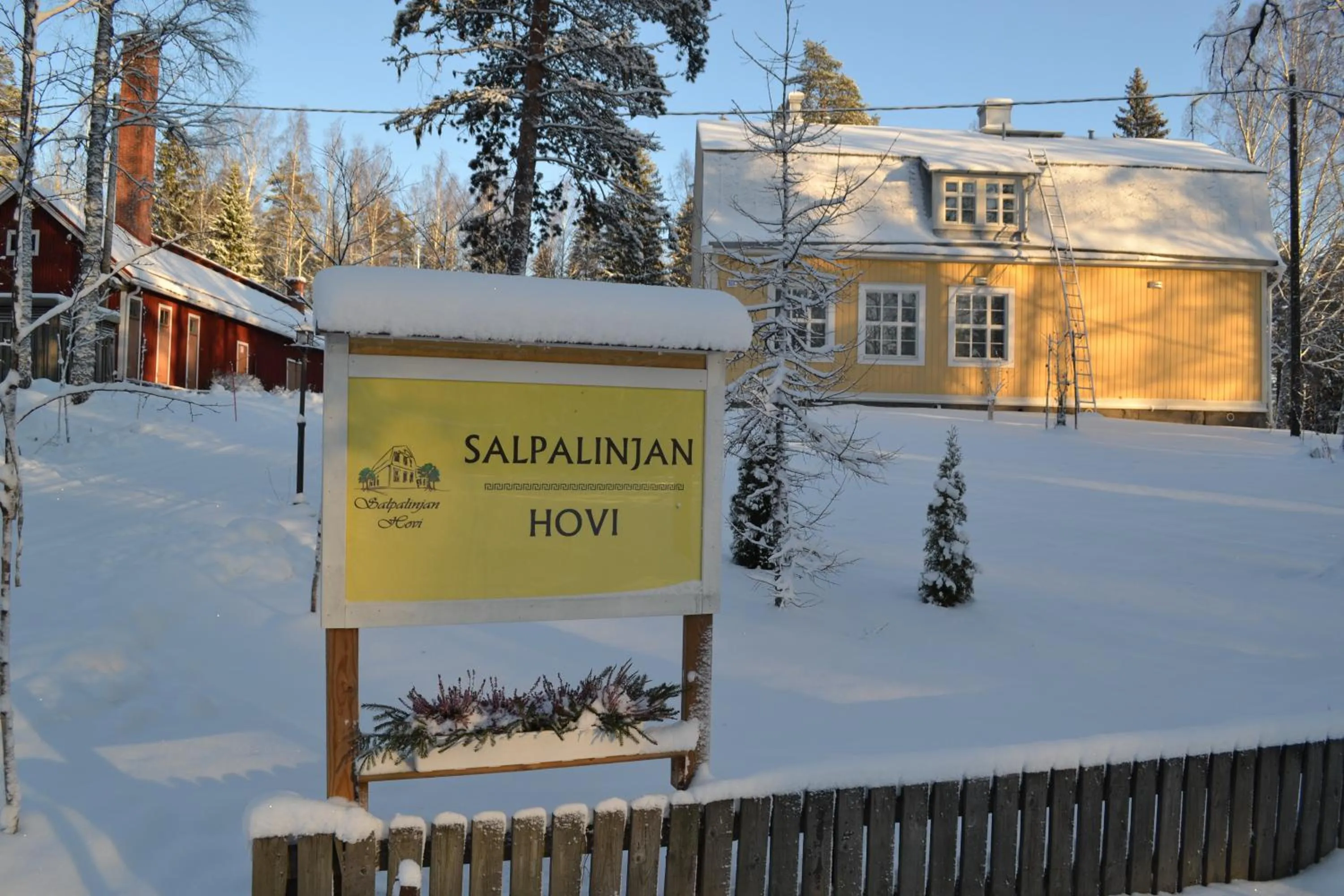 Facade/entrance in Salpalinjan Hovi