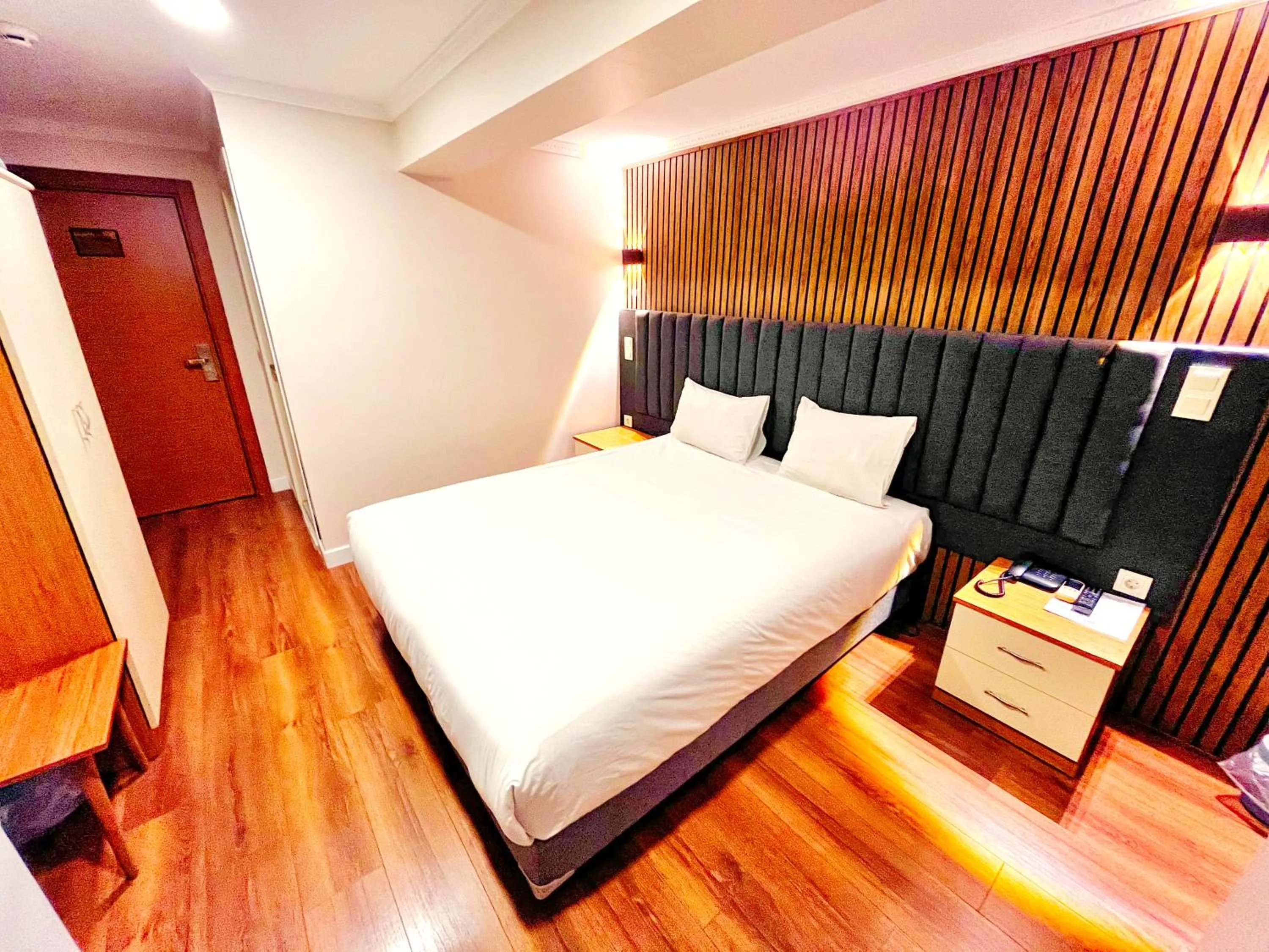 Photo of the whole room, Bed in Naila Hotel