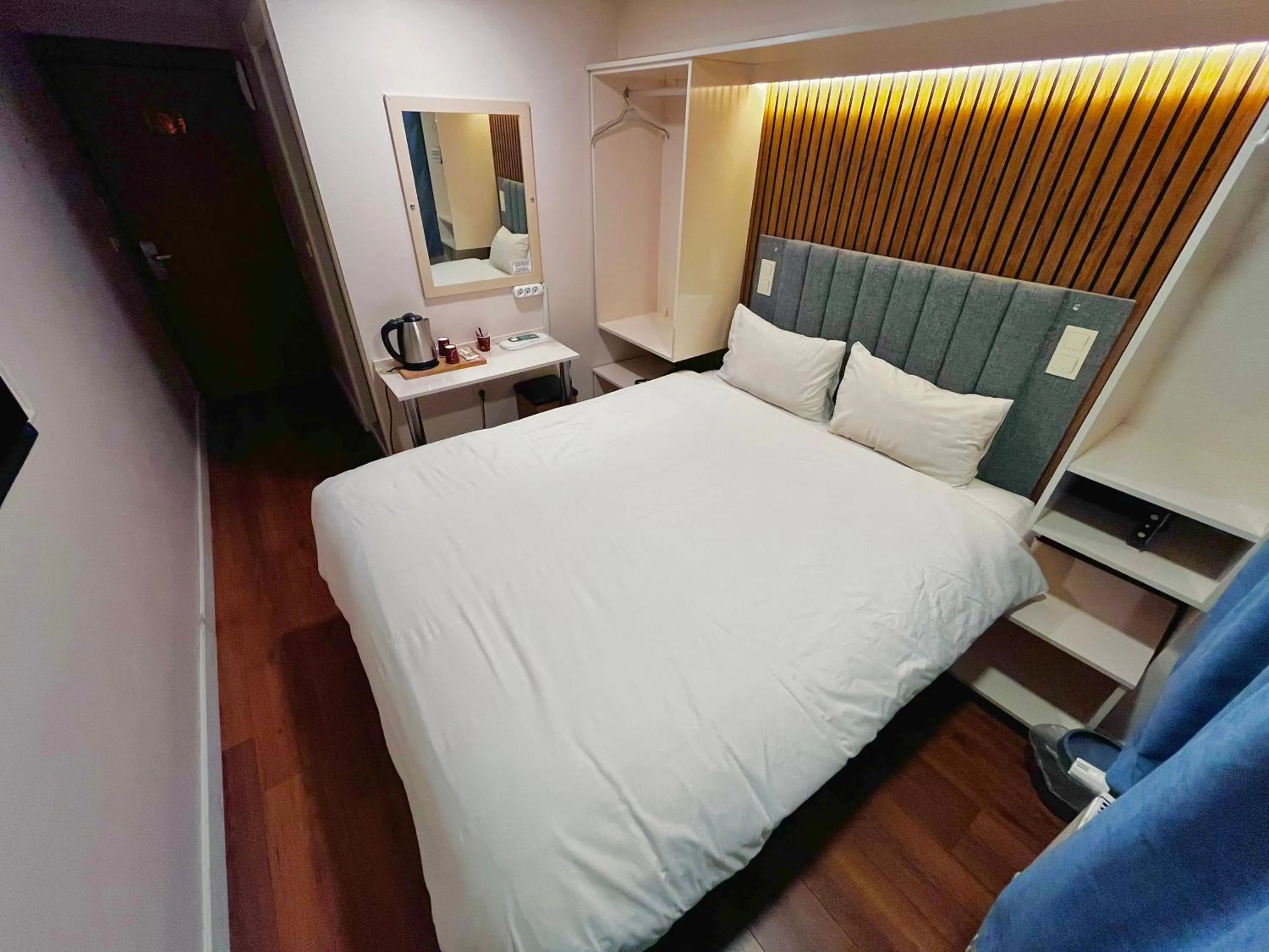 Bedroom, Bed in Naila Hotel