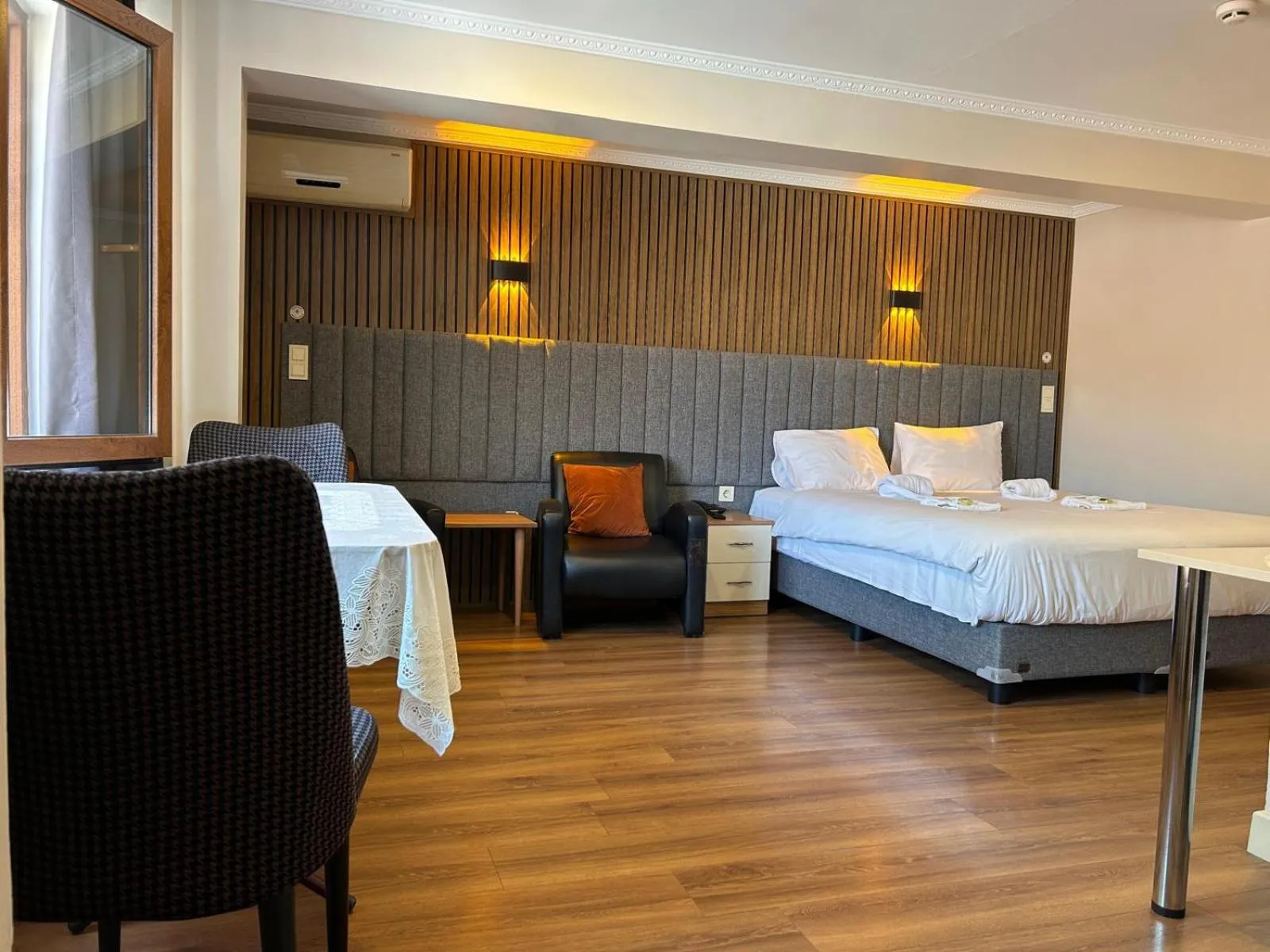 Photo of the whole room, Bed in Naila Hotel