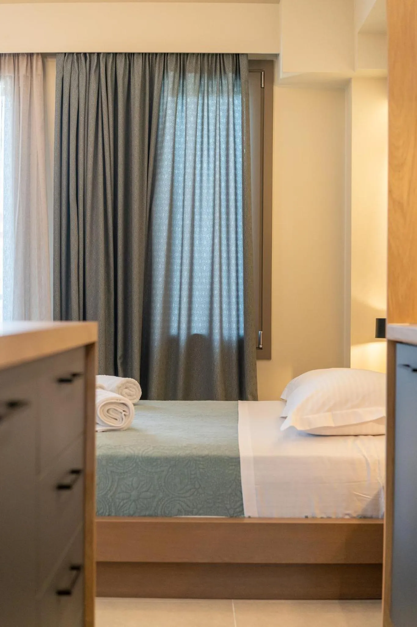 Bed in Akti Vigla Apartments