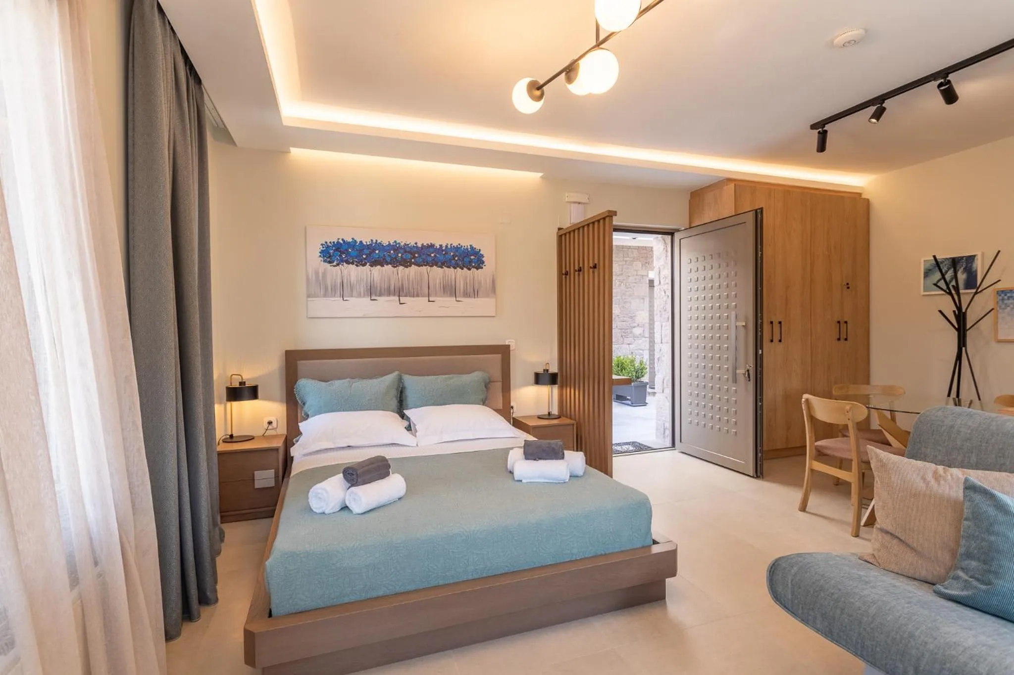 Bed in Akti Vigla Apartments