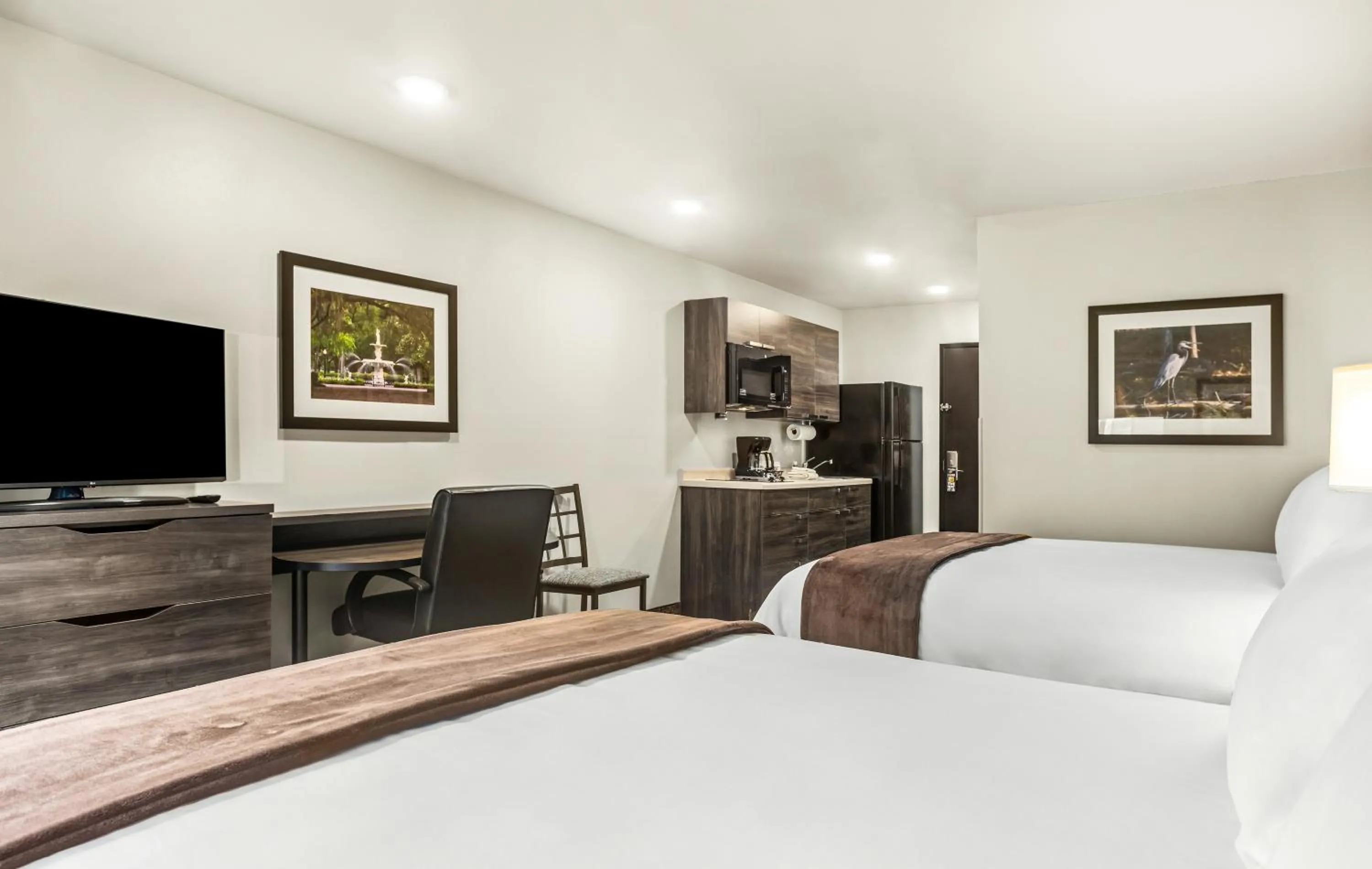 Bed in My Place Hotel-Savannah Airport/Pooler, GA