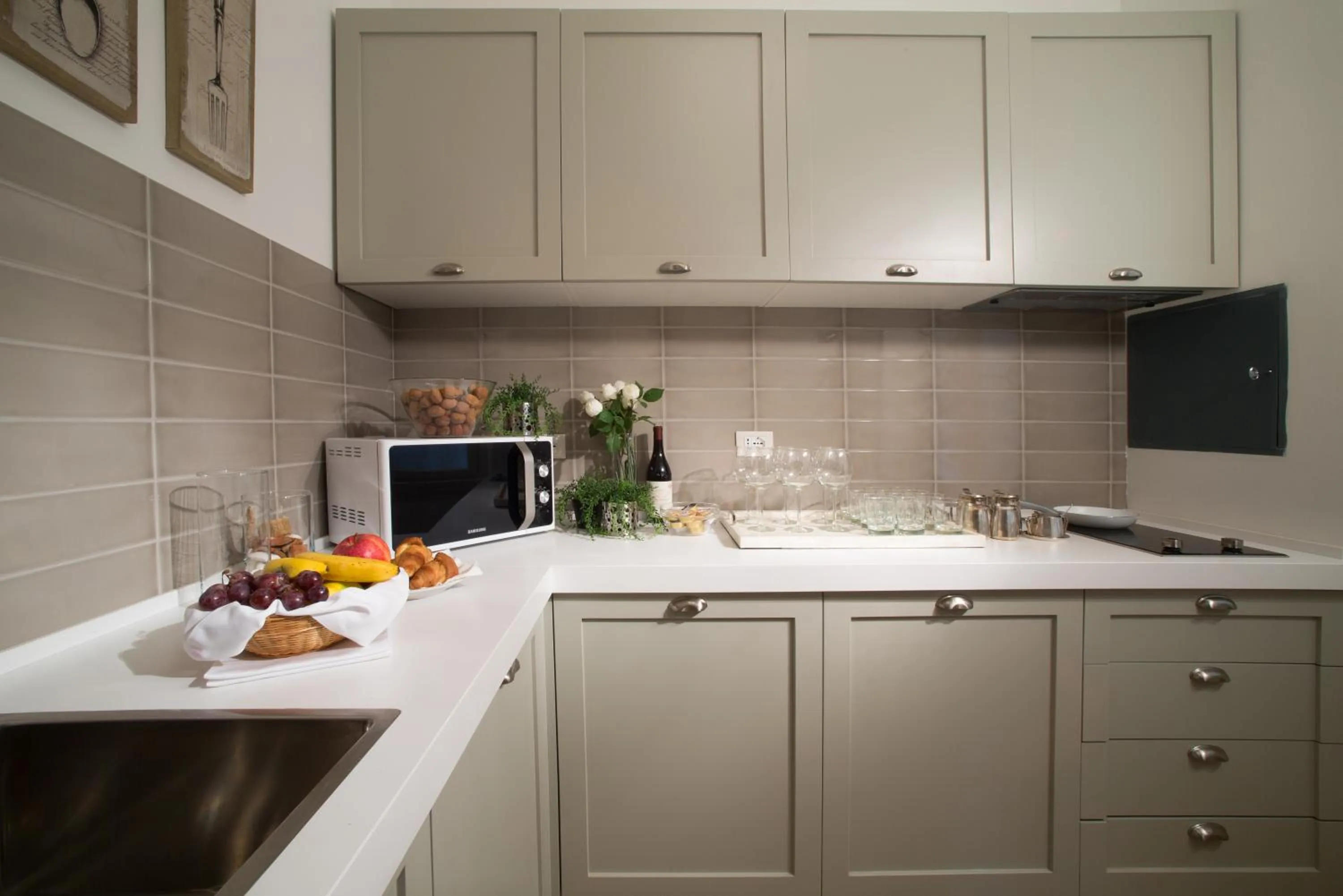 Kitchen or kitchenette in San Giuliano Inn