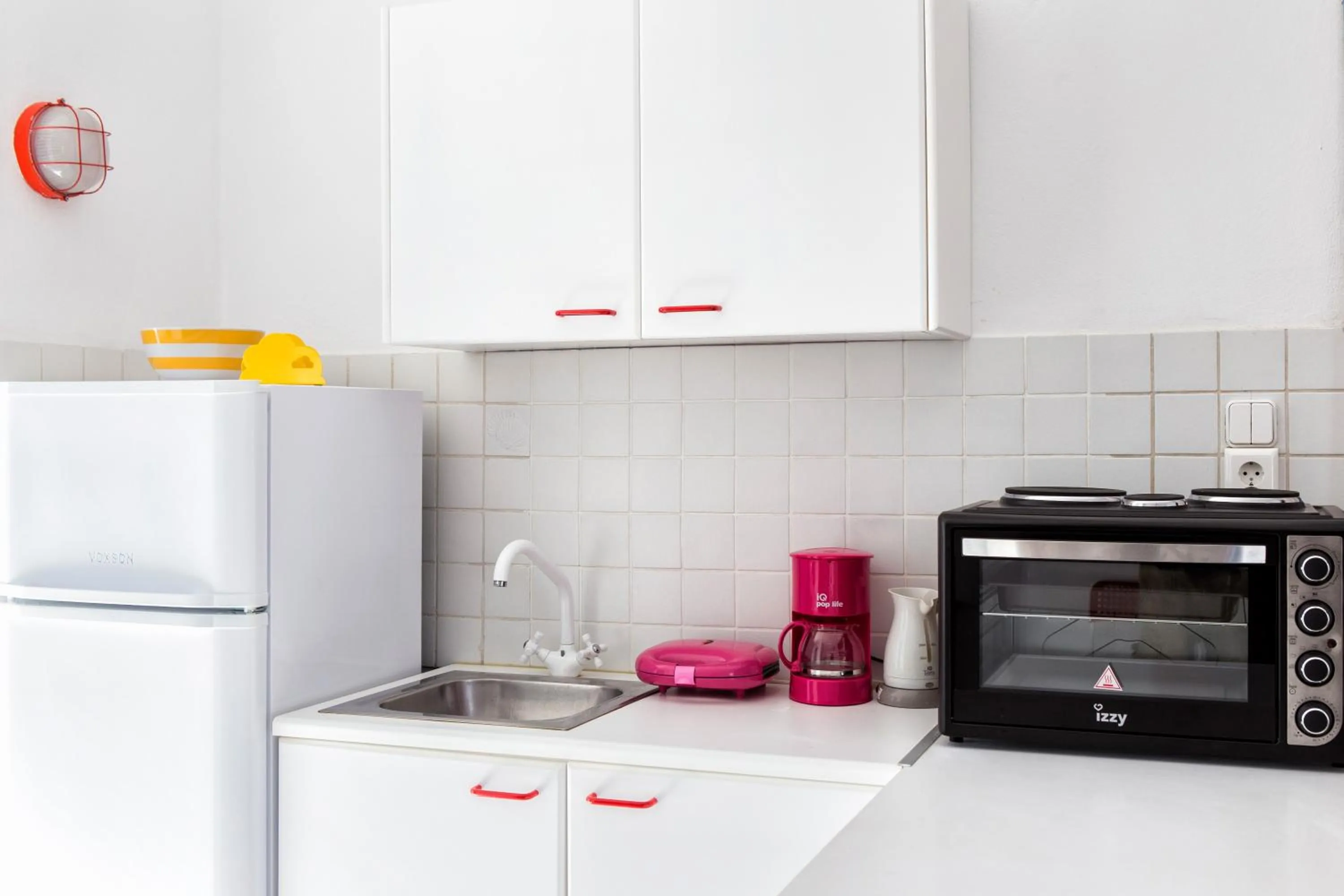 Kitchen or kitchenette in Fivos Apartments