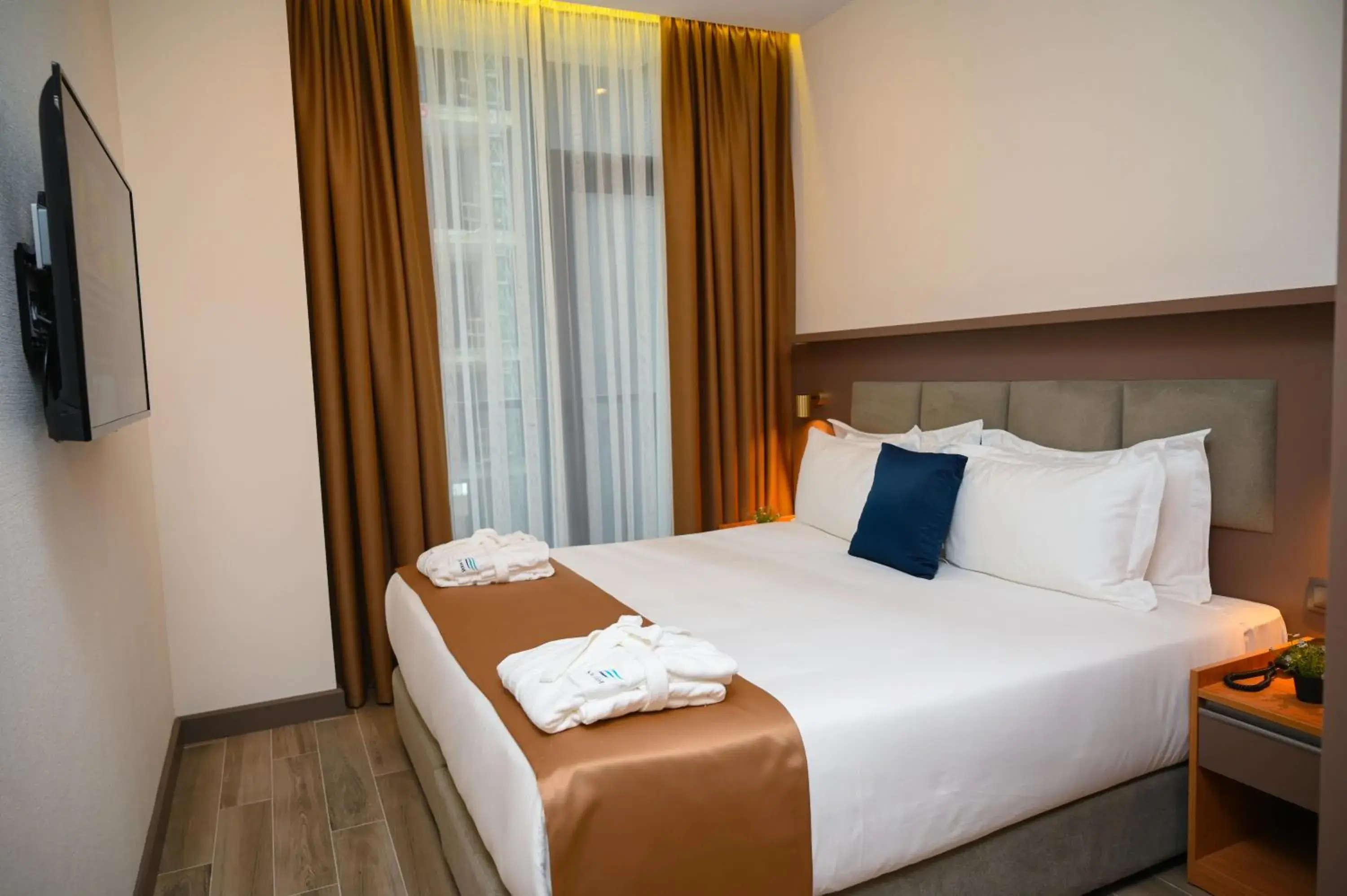 King Room with Balcony in New Wave Apart-Hotel King Room with Balcony in New Wave Apart-Hotel