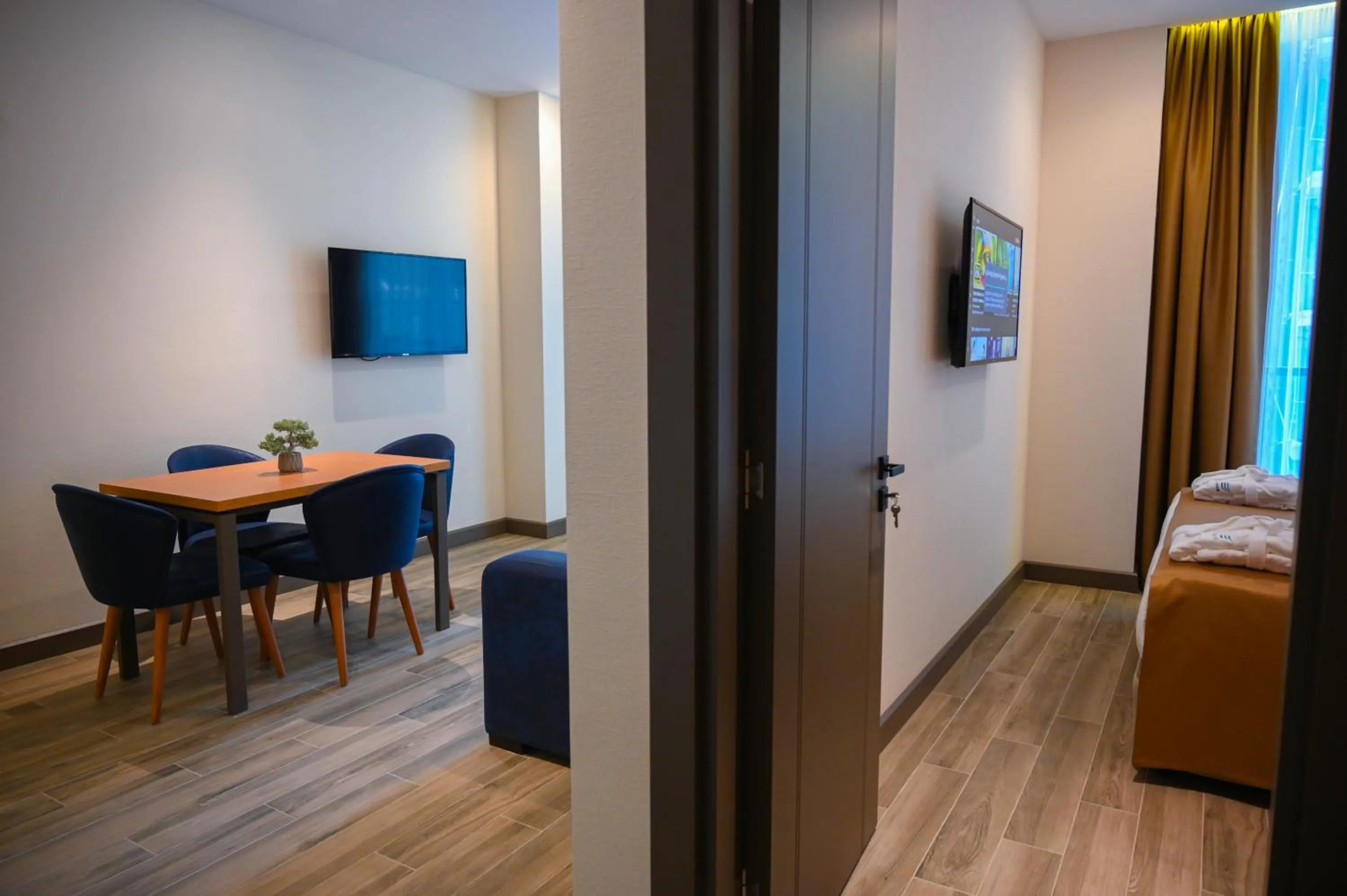 City view, Bed in New Wave Apart-Hotel